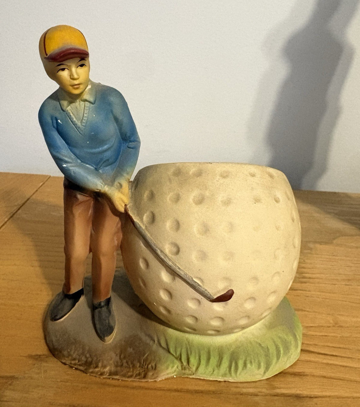 Vintage Velco ceramic golfer desk figurine/planter, model 10620, made in Japan