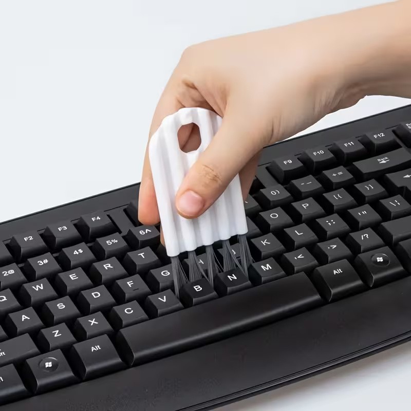 Multifunctional Computer Cleaning Kit – Keyboard & Electronics - pack of 3