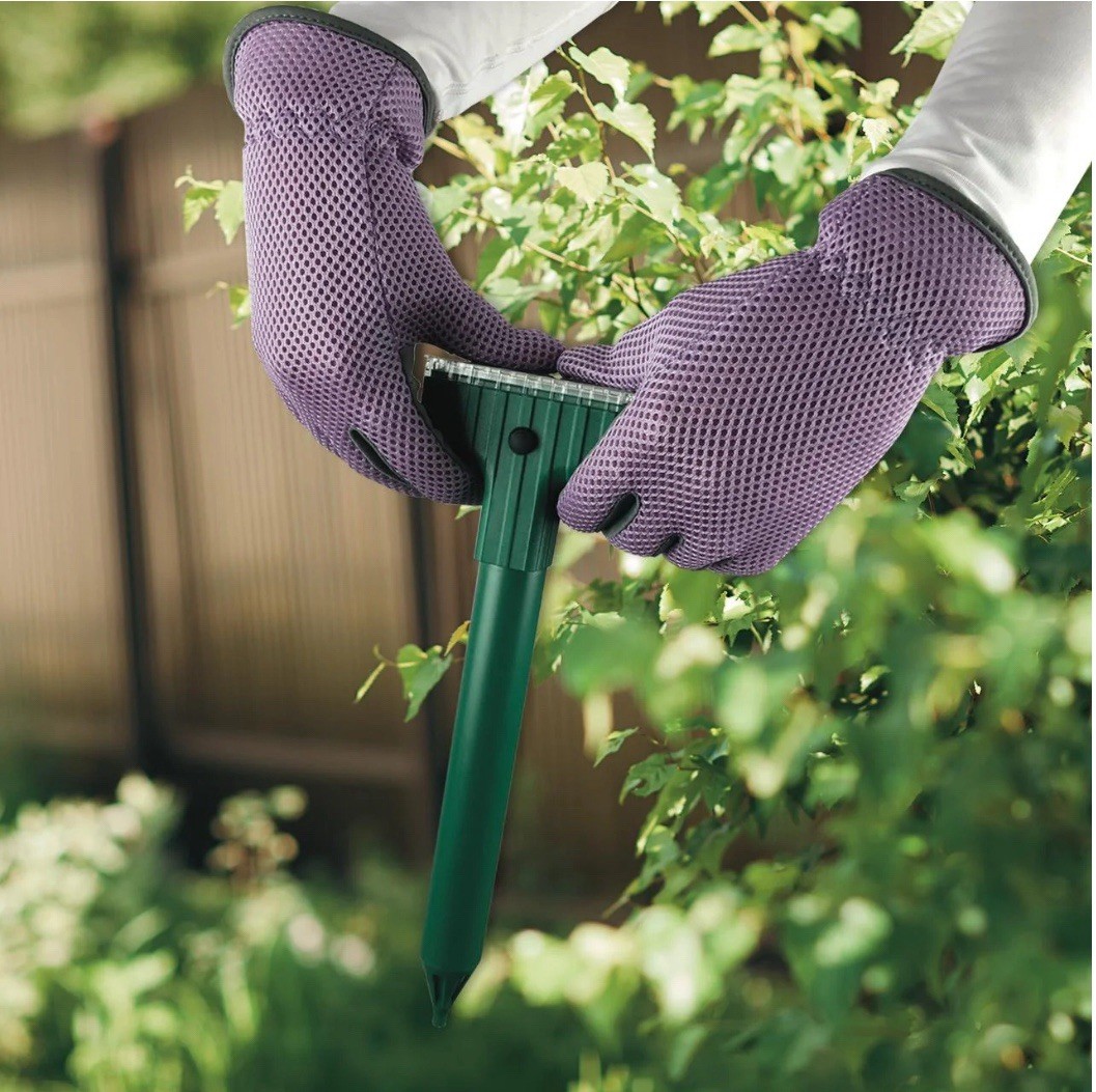 Molemax Sonic Spike Repeller, Solar Powered Mole Green