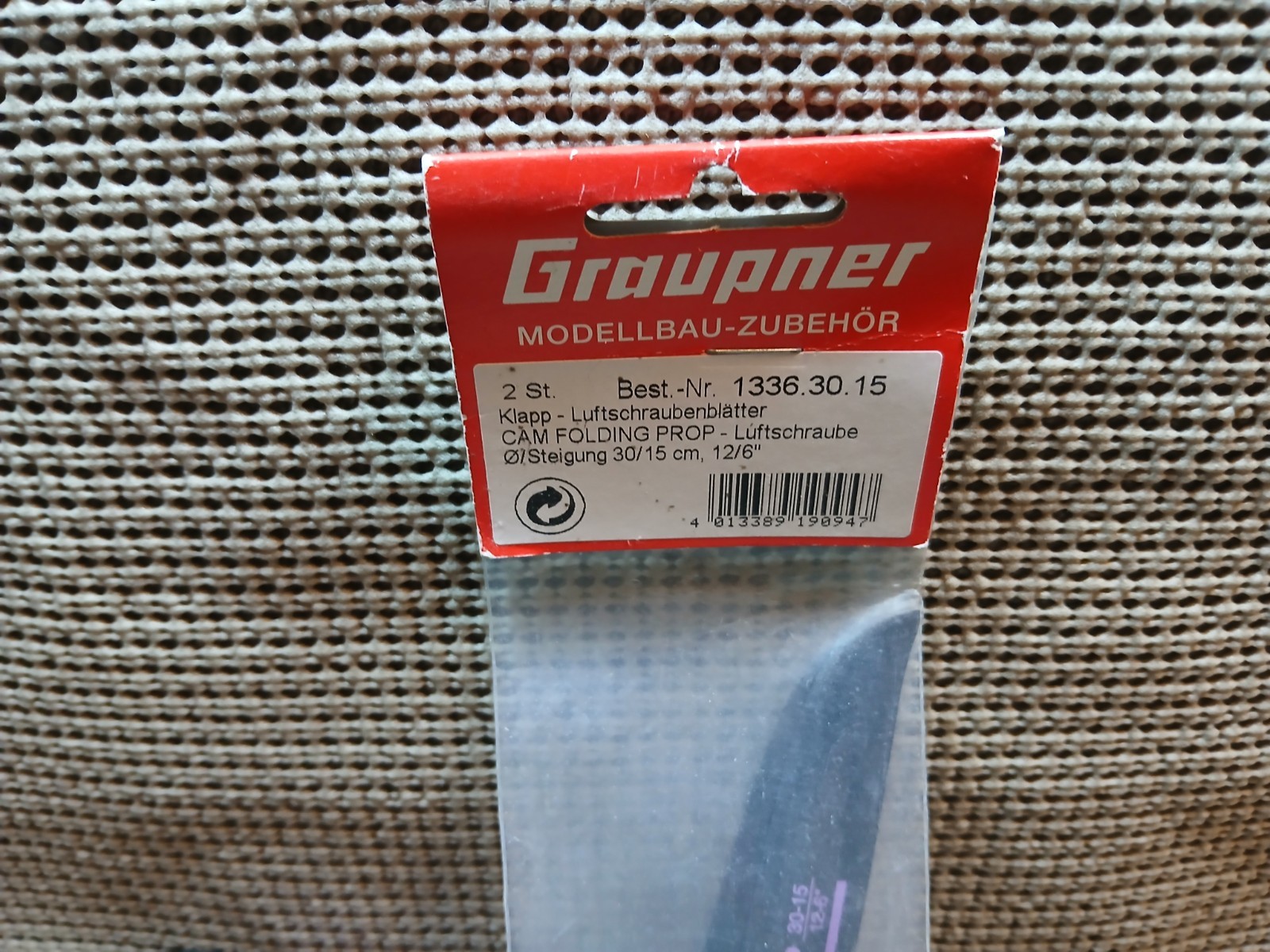 GRAUPNER*MODEL AIRPLANE ENGINE PARTS*FOLDING PROPELLERS*SP*NOS*OP*SAI