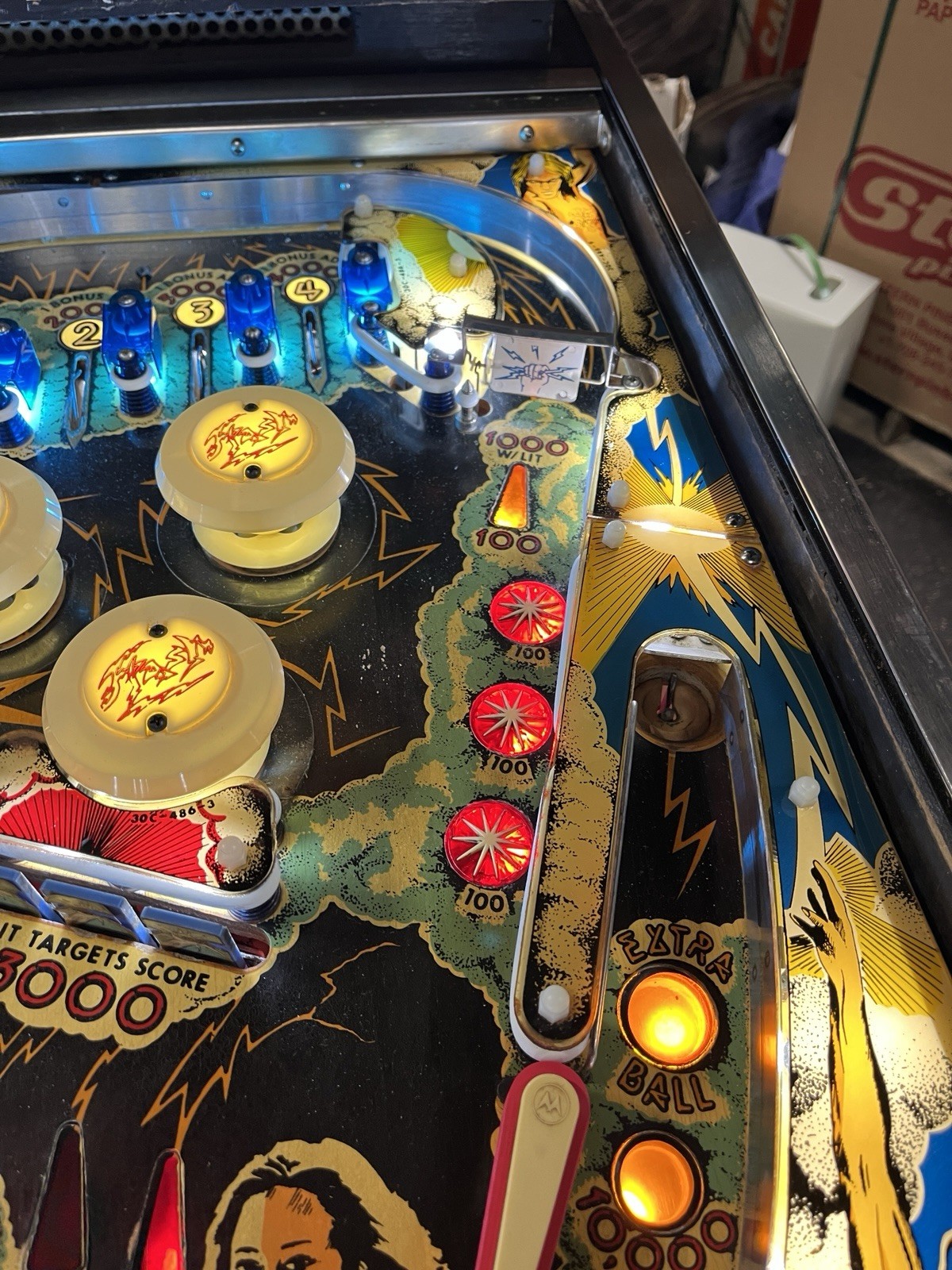 1978 FLASH PINBALL MACHINE PROFESSIONAL TECHS PLAYS GREAT