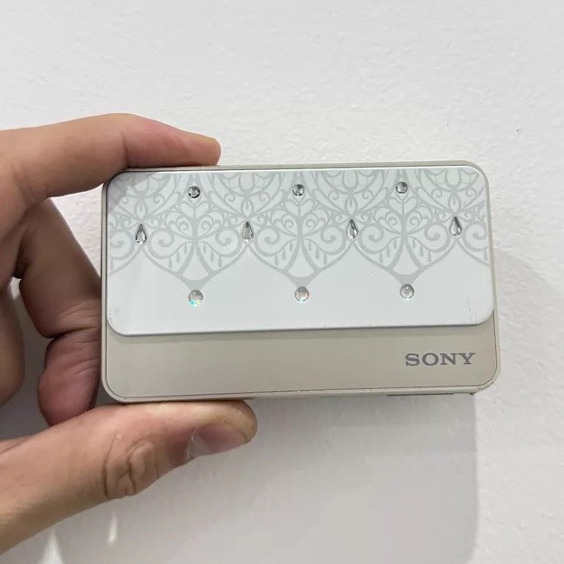 Sony Cyber-Shot DSC-T110D Digital Camera 16.1MP 4x Optical Zoom Silver