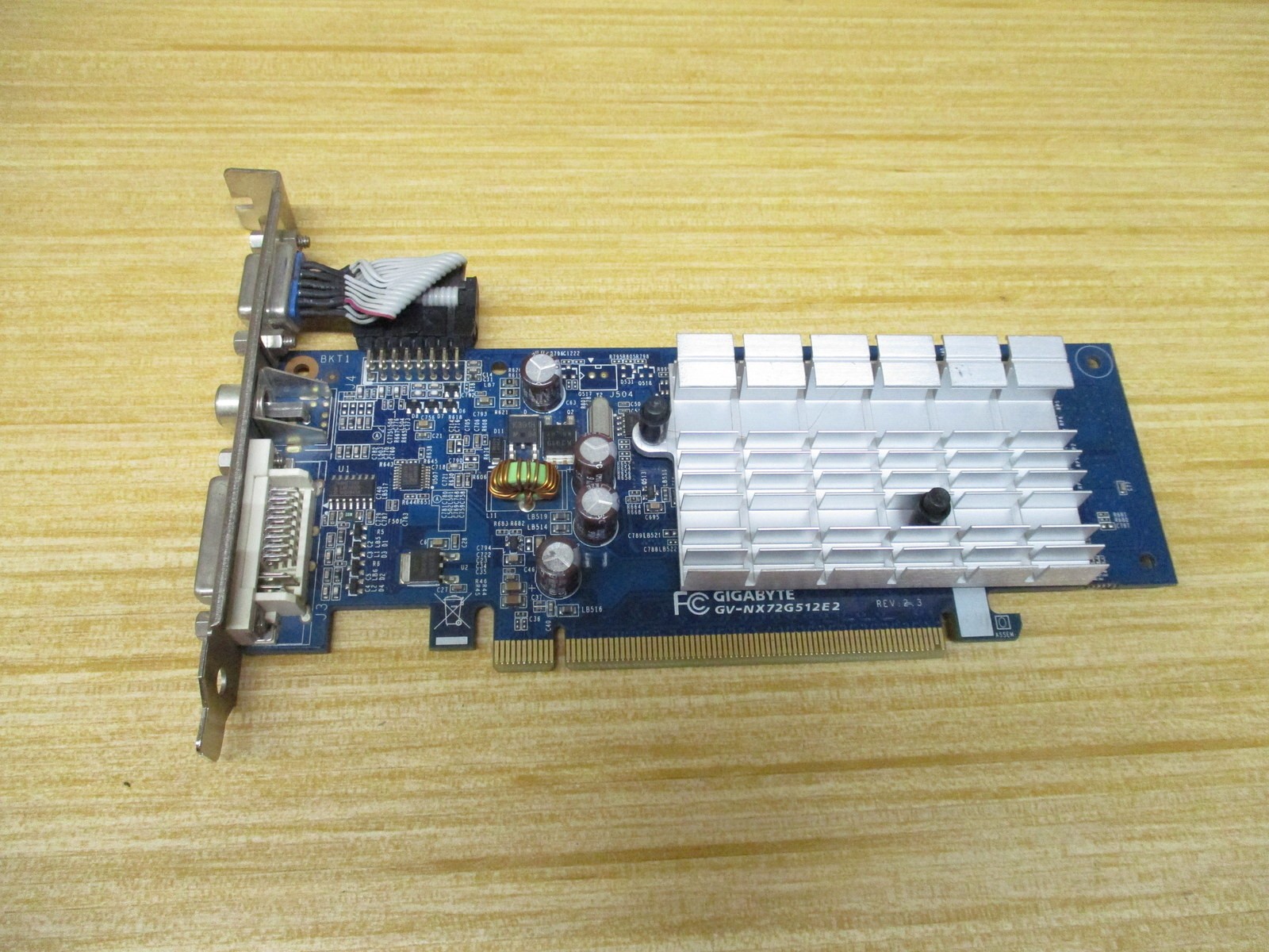 Gigabyte GV-NX72G512E2 Graphics Card GVNX72G512E2