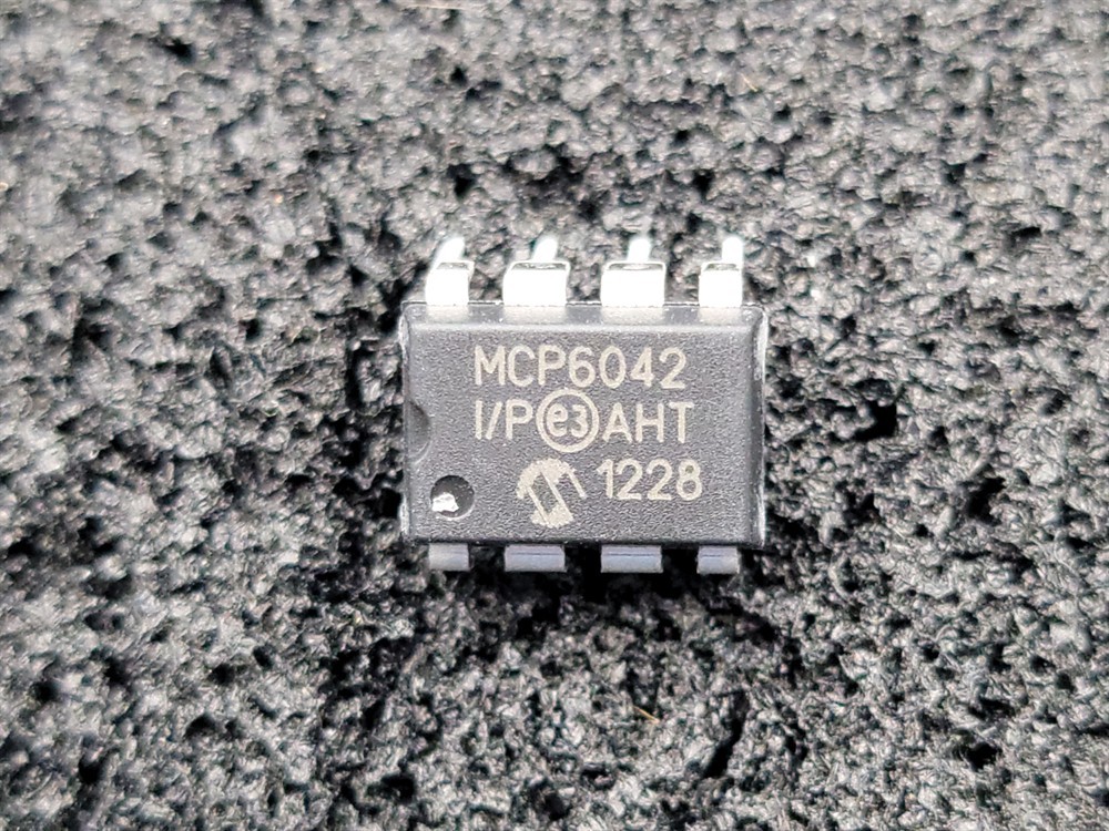 New (33pcs) MCP6042-I/P MICROCHIP TECHNOLOGY IC Linear