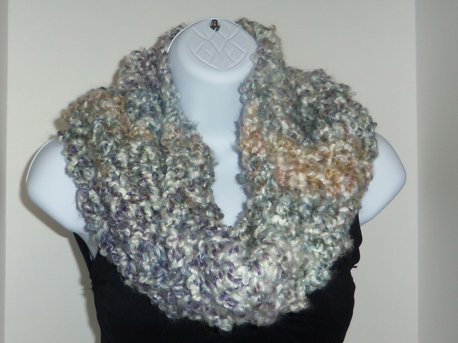 Gray & Beige 26x20in hand crochet knit soft Homespun yarn cowl scarf new EBC56