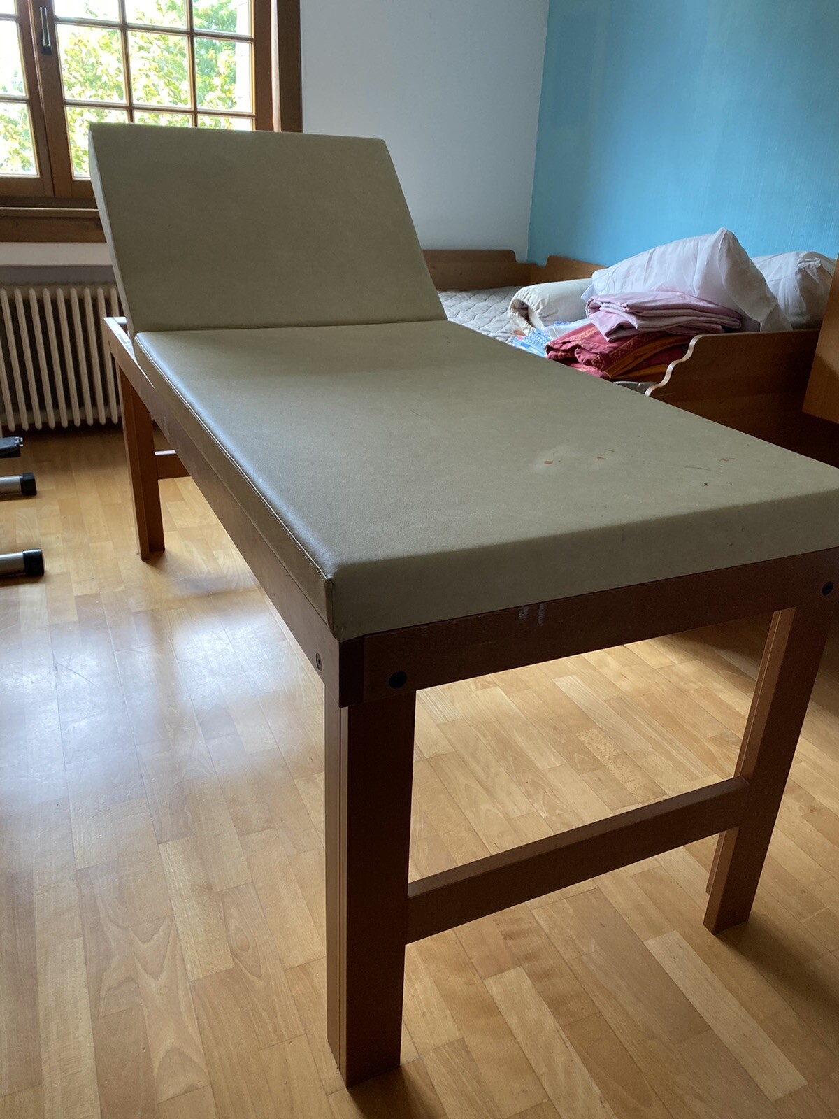 Massage table / Table de massage