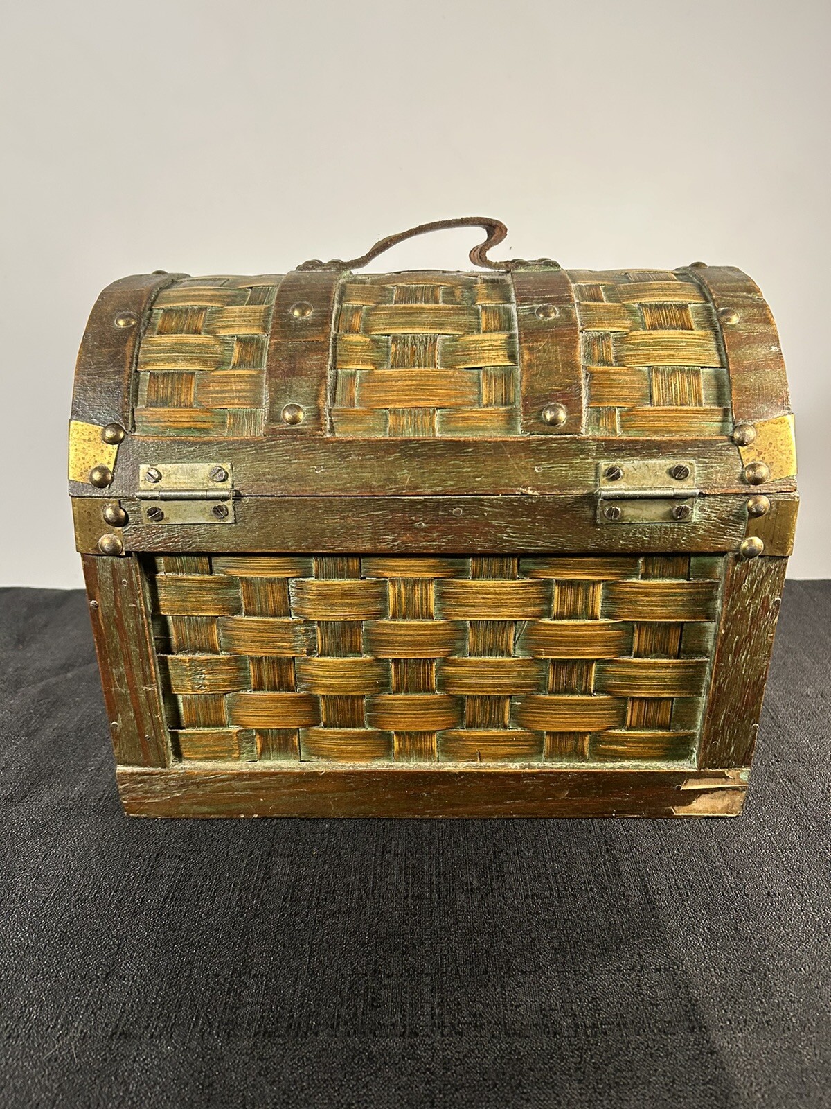 Decorative Chest - Storage Box Large With a leather handle