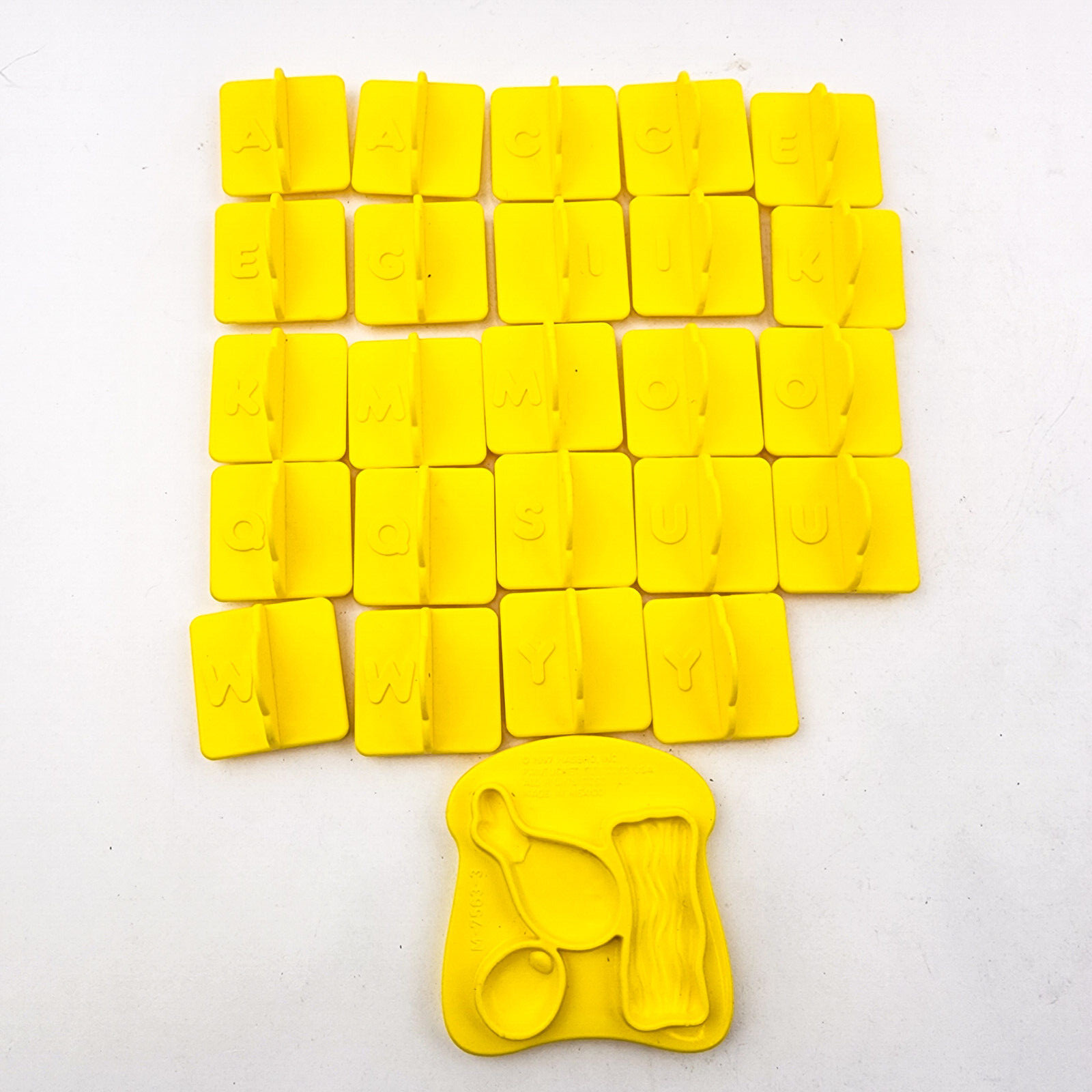Vintage Play Doh ABC Sesame Street Alphabet Letters Molds Stampers & Bread Food