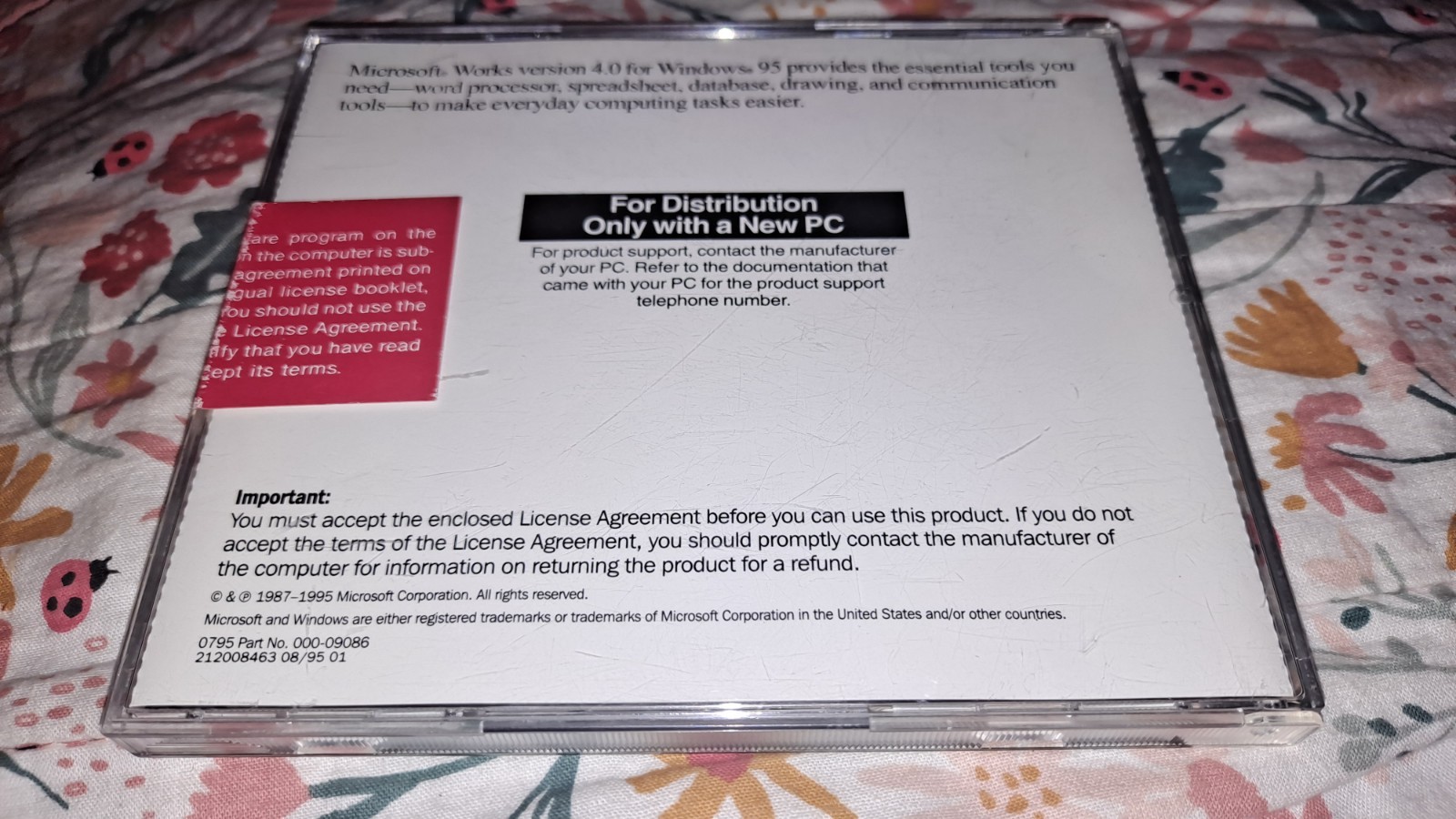 Microsoft Windows® 95 Microsoft Windows CE INSTALLATION CD