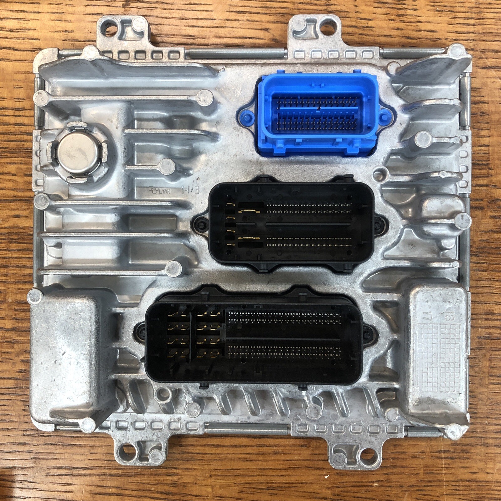 New OEM GM Engine Control Module ECM E98 2.8 Duramax Colorado Canyon 2017-2019