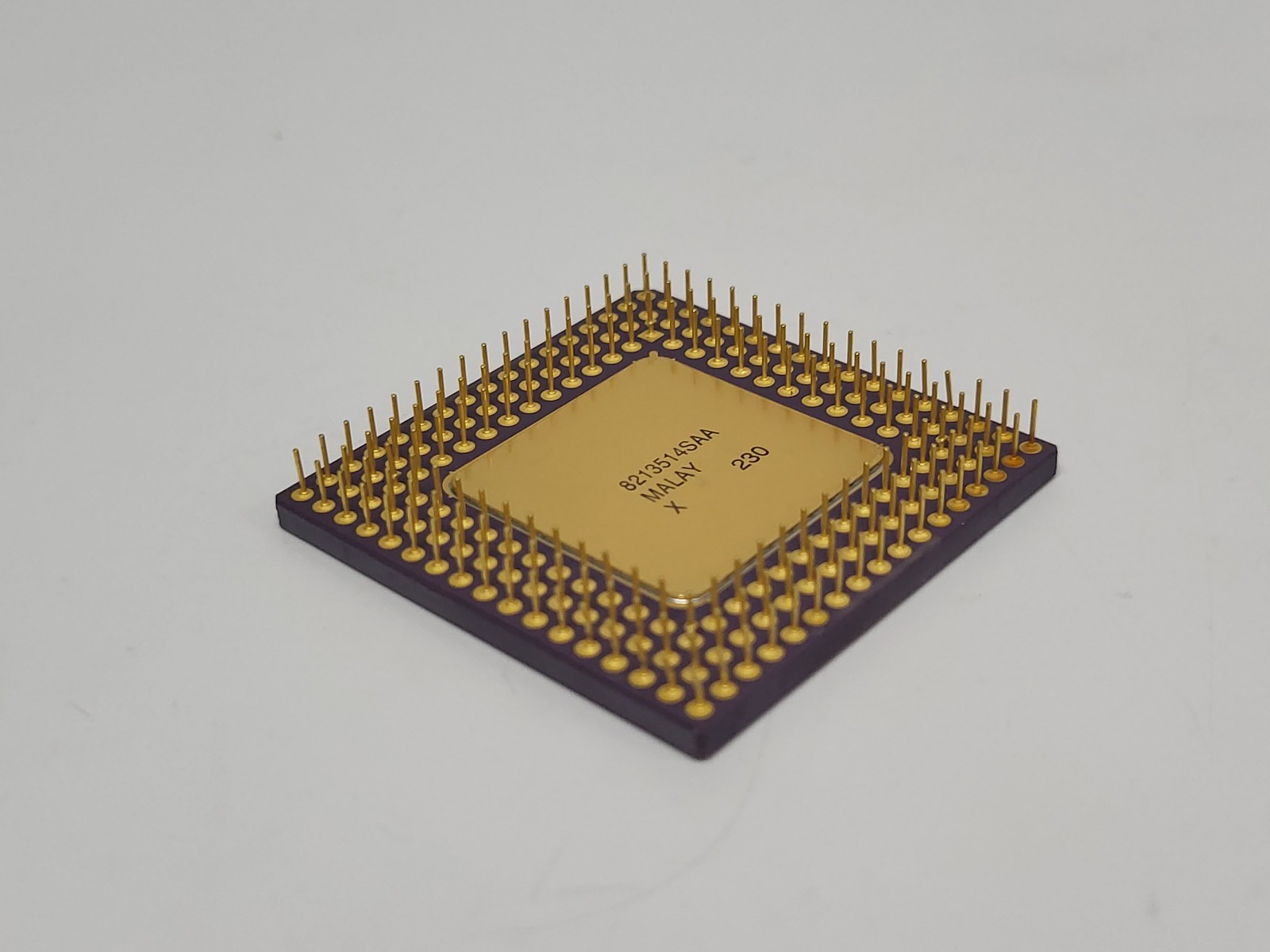 Vintage Intel i486 A80486DX-33 CPU Processor 33MHz, PGA168