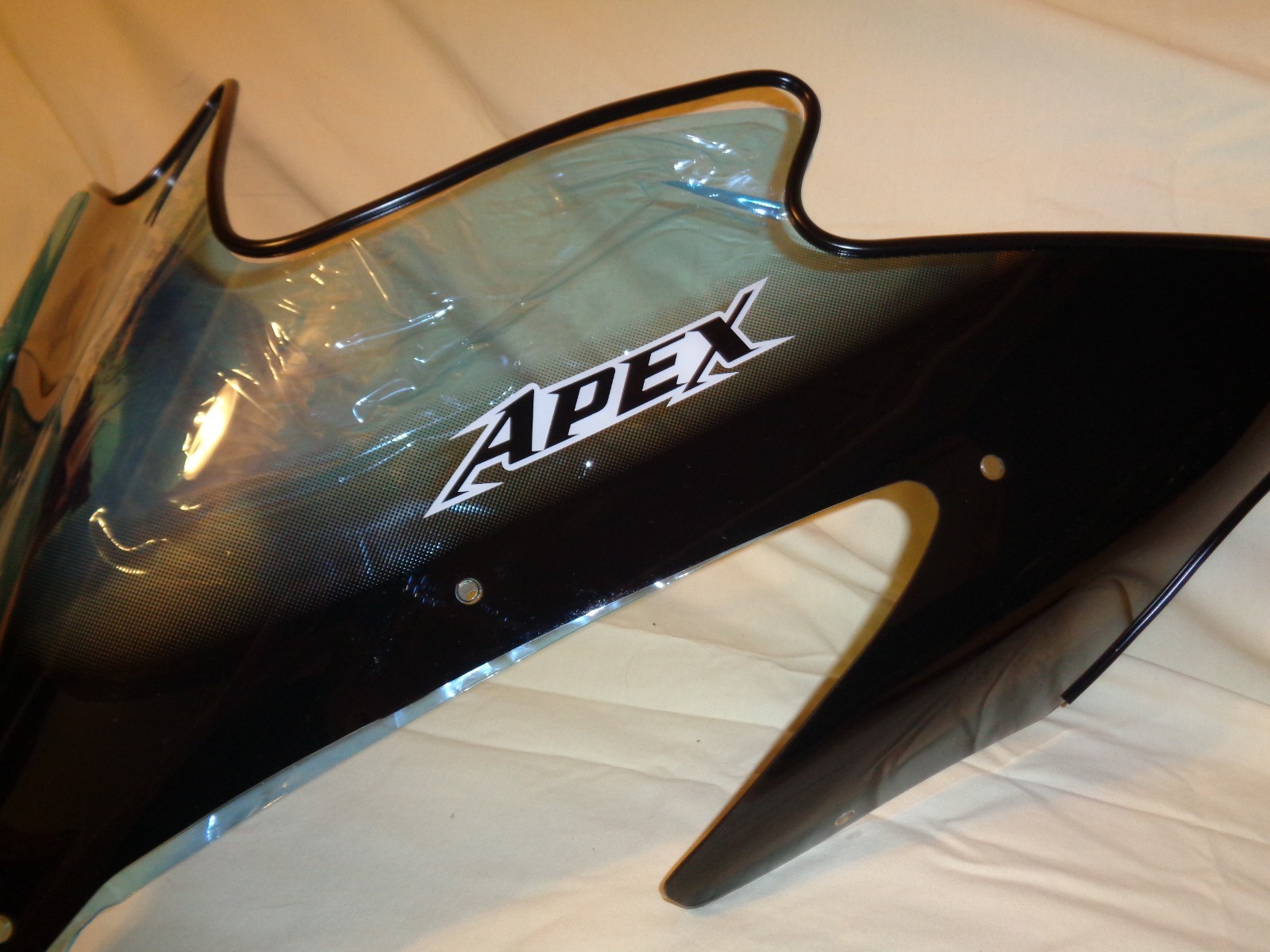 NEW YAMAHA SNOWMOILE  8FS-K7210-00-AP OEM Windshield  LOW  BLACK TRIM