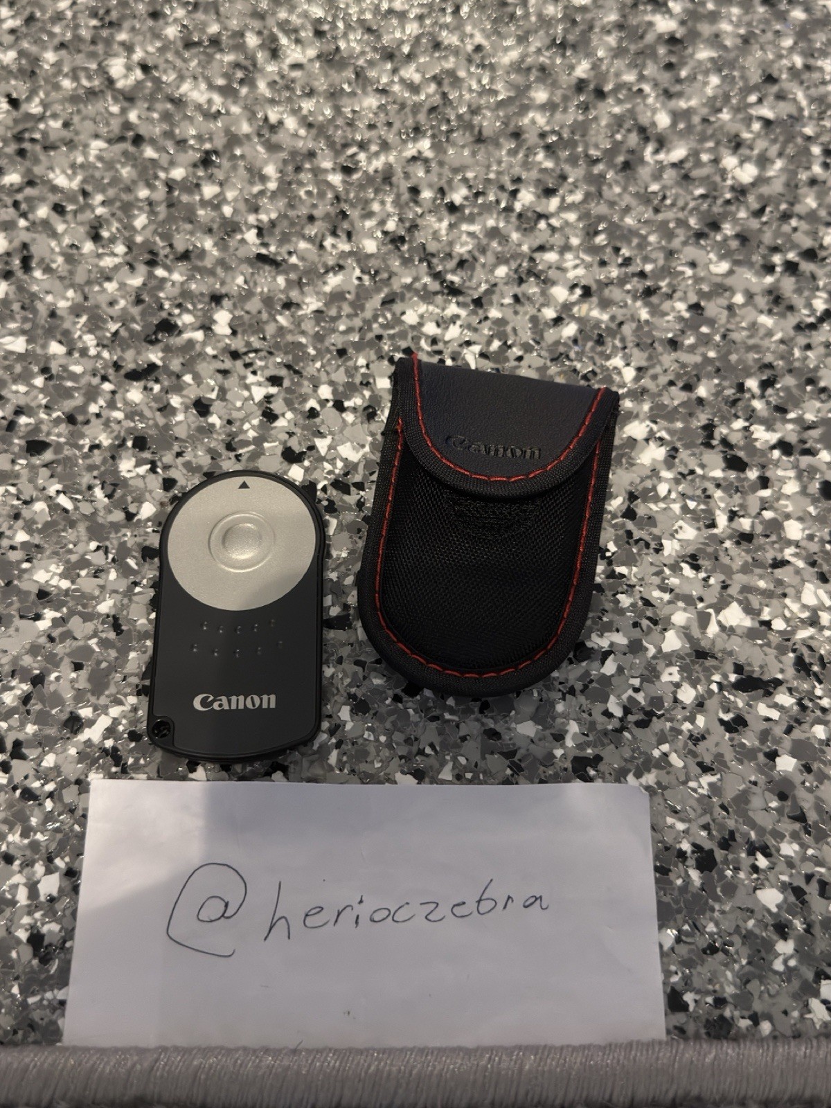 Genuine OEM Canon RC-6 Remote Controller w/ Protective Case Tested Working