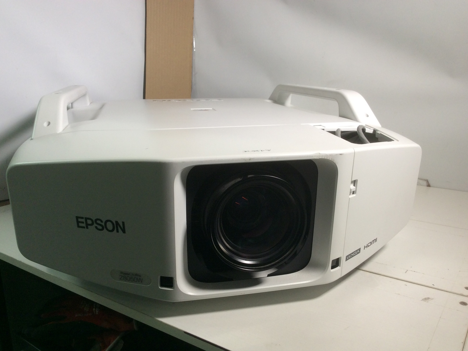 Epson Powerlite Pro Z8050W H265A WXGA HD Projector 1,472 Hrs / NO REMOTE