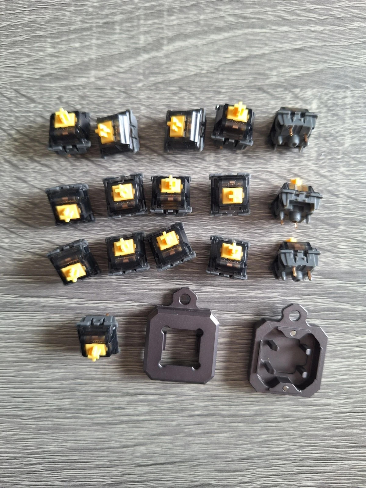 Drop Holy Panda X Mechanical Switches Lubed, 3 Pin 16 Switches, Switch Opener