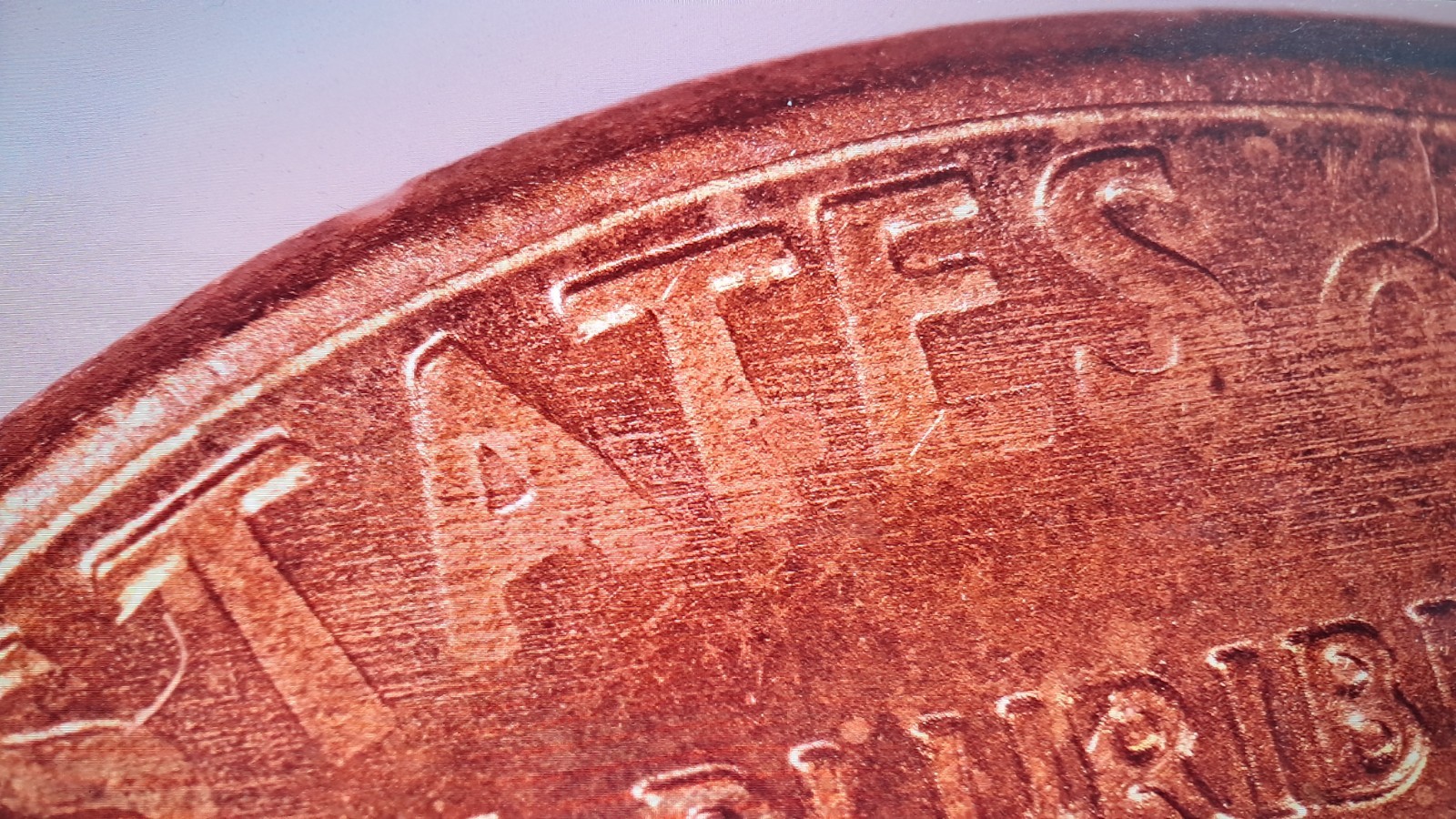 GREASE DIE FILL AND BLISTERS. RED 1993 D LINCOLN PENNY. FREE SHIPPING IN USA#441