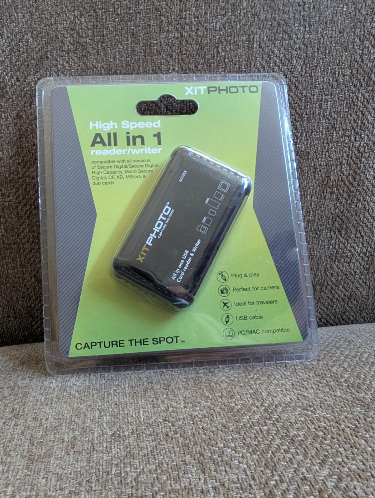 Xit All-in-1 High Speed Memory Card Reader/Writer XTALLCR1 -BRAND NEW