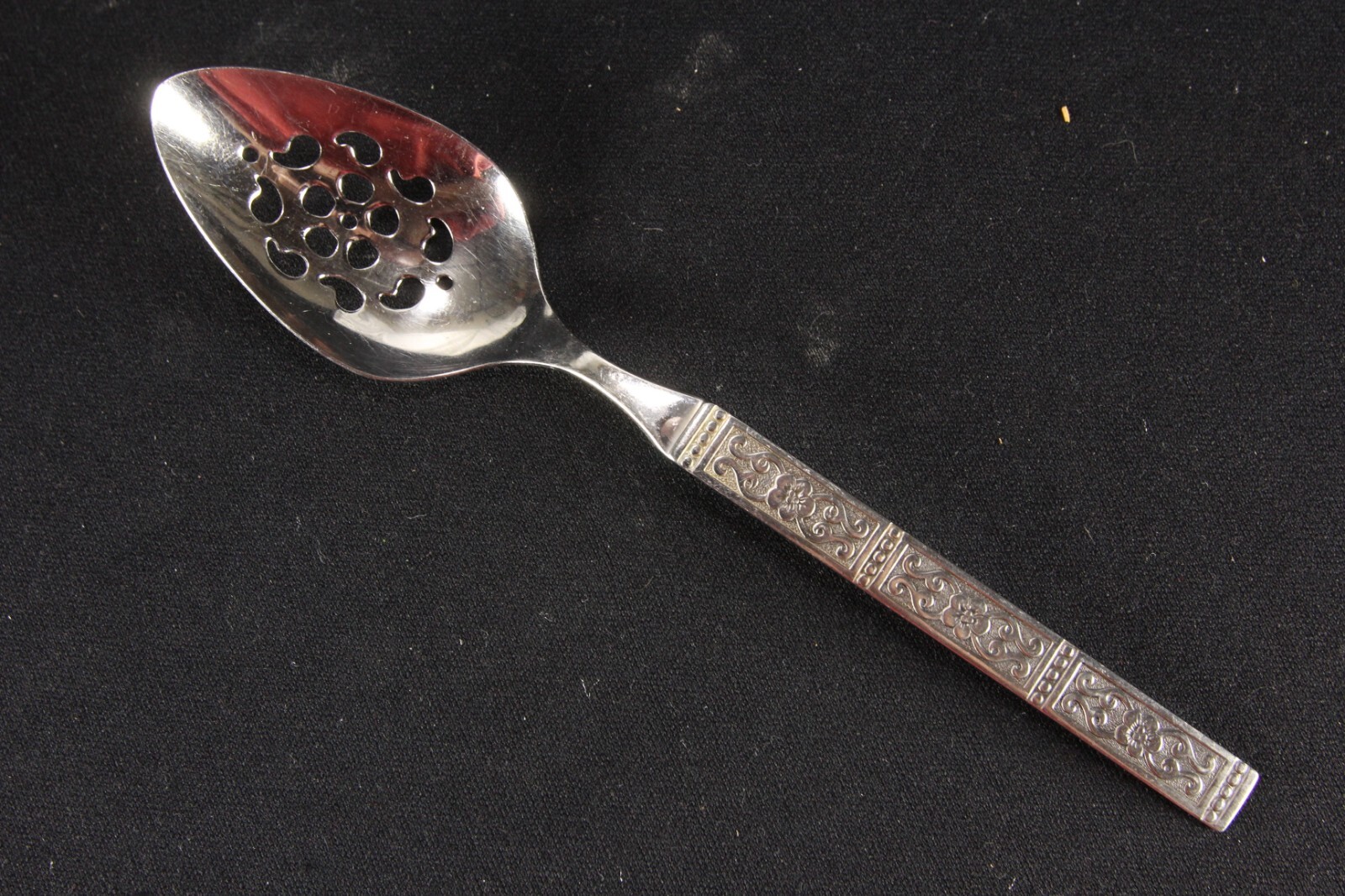 Oneida Community Stainless 'Isabella' Pierced Pie/Cake Server & Serving Spoon