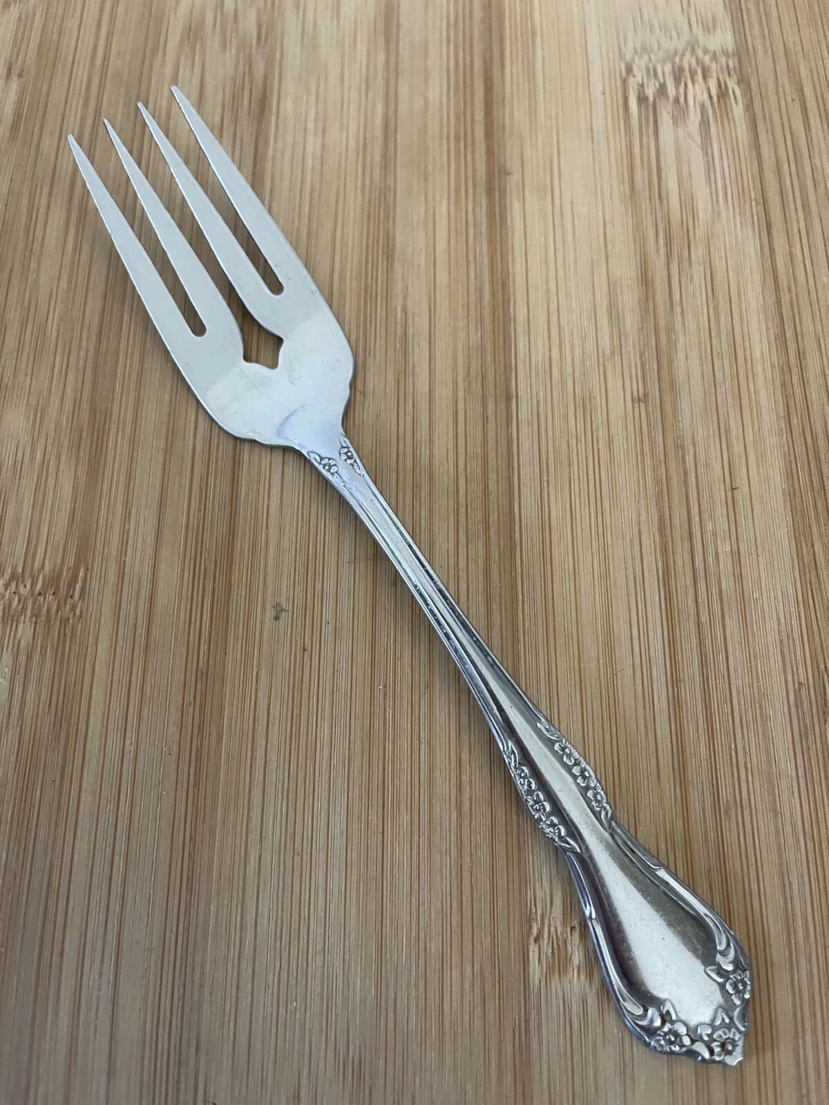 Wm A Rogers Oneida Stainless Floral Scroll MANSFIELD Salad Fork 6 1/4"