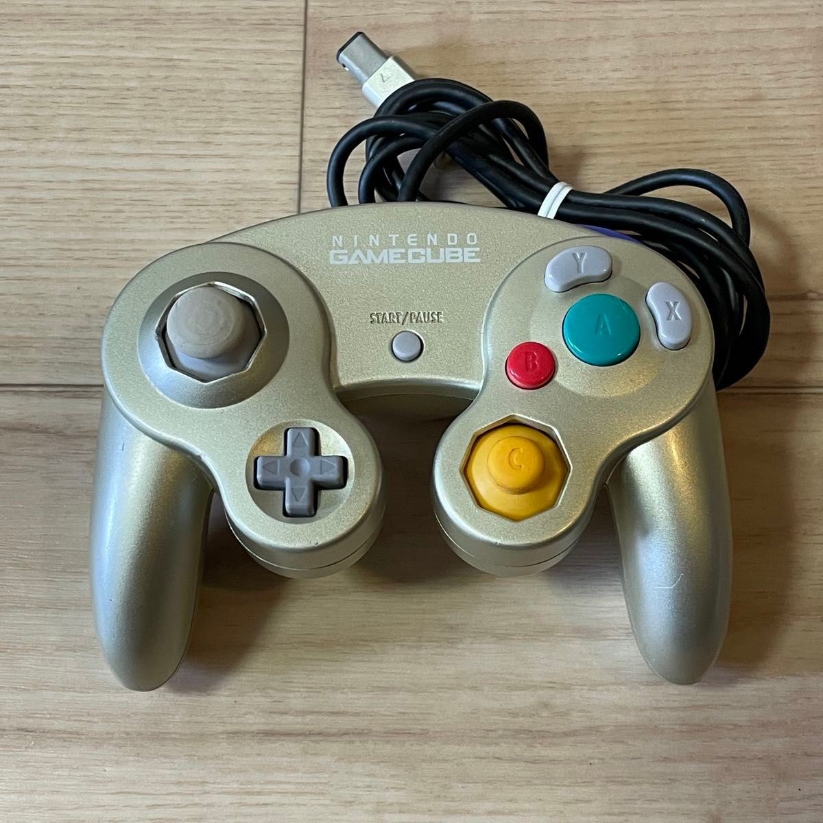 Nintendo GameCube Controller DOL-003 Starlight Gold Toys R Us Limited GC Japan