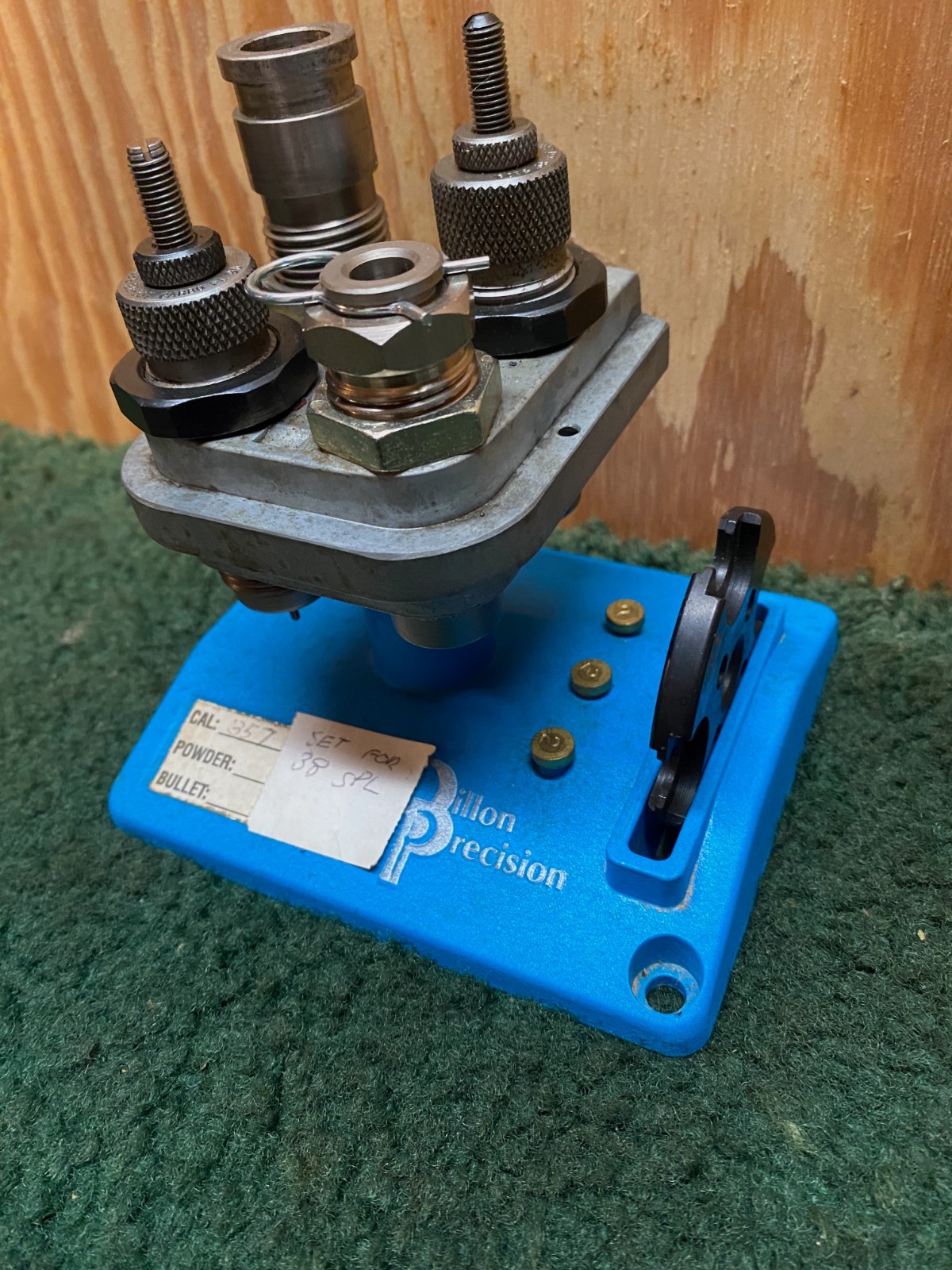 38 Spl. / 357 Mag.  - Dillon Precision Toolhead Stand for RL550 Series RCBS dies