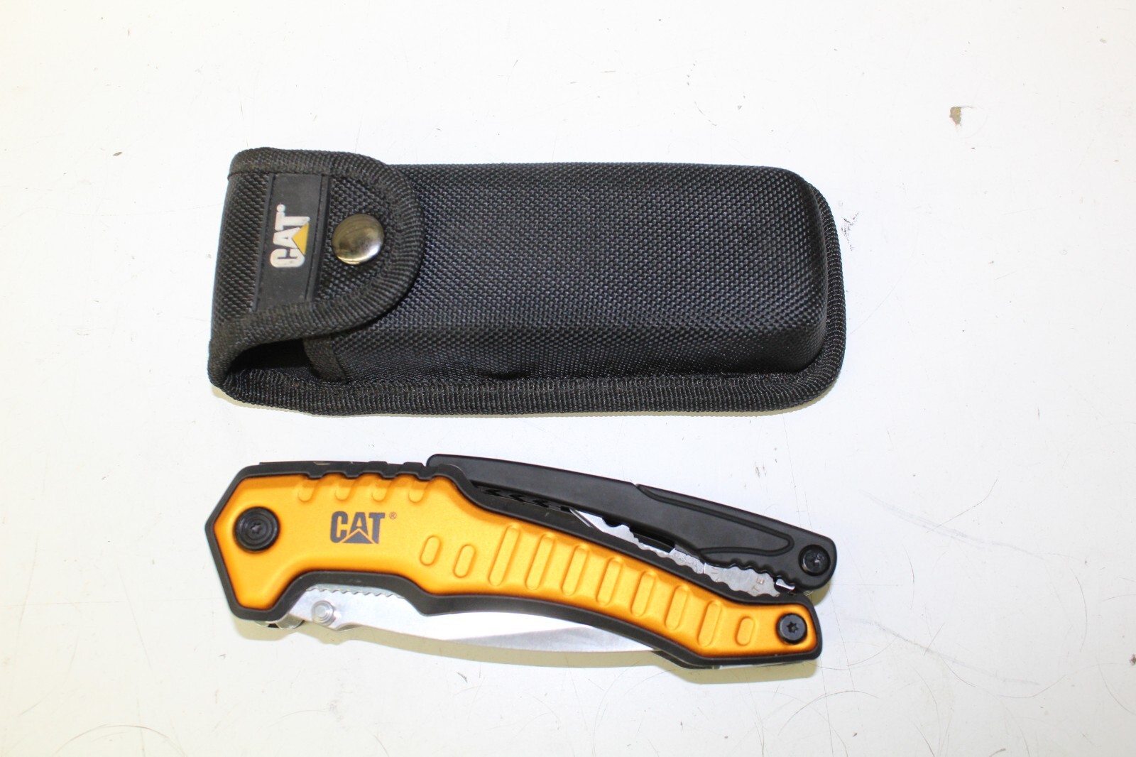 Cat XL Multi-Tool with Pouch
