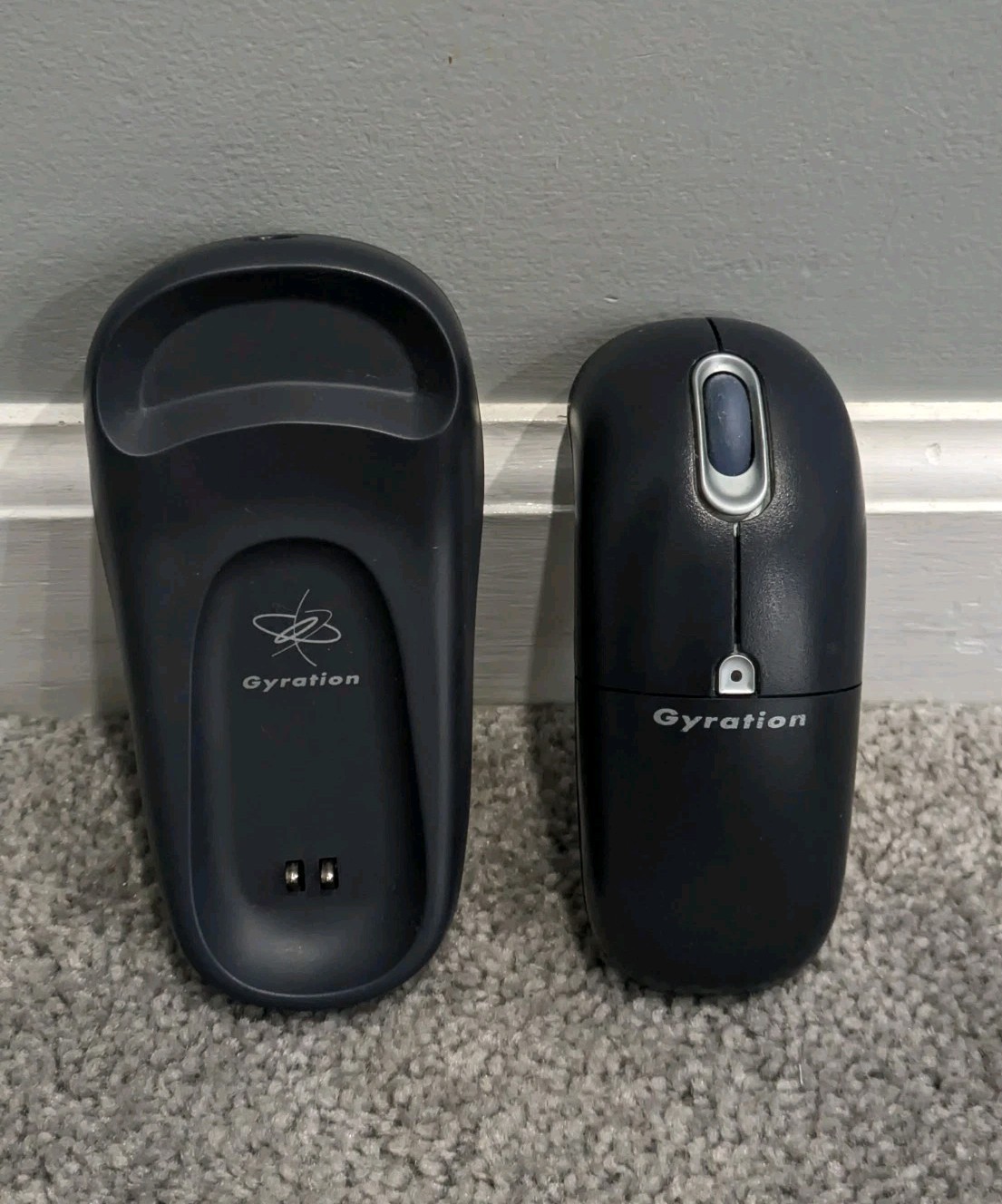 Gyration Ultra 25 Ft Wireless Optical Air Mouse Receiver w Cradle No AC Cable