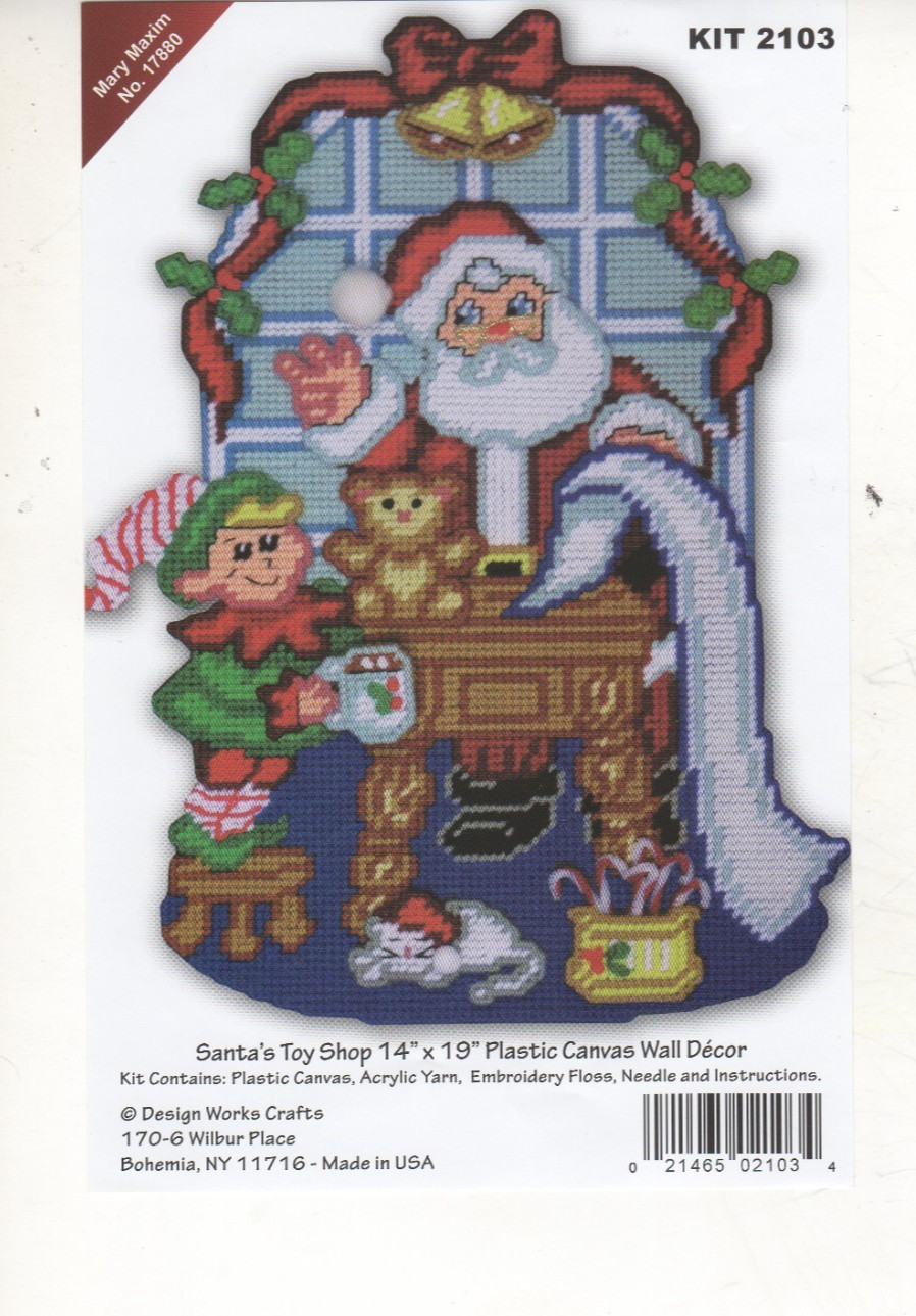 SANTA'S TOY SHOP  WALL HANGING  plastic canvas  PATTERN (#TF0542)