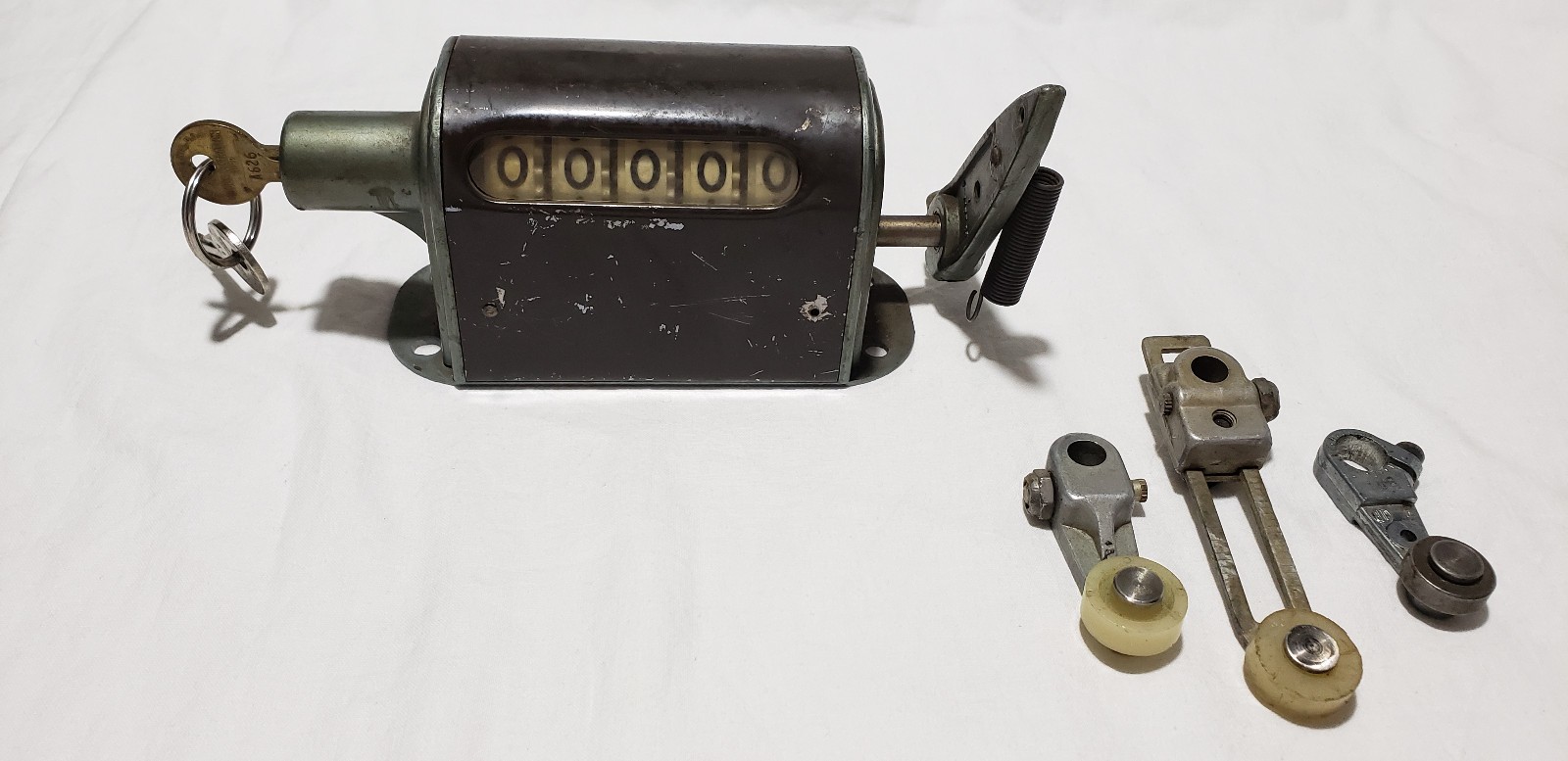 Vintage Durant Digit Industrial Counter With Briggs & Stratton Lock & Keys