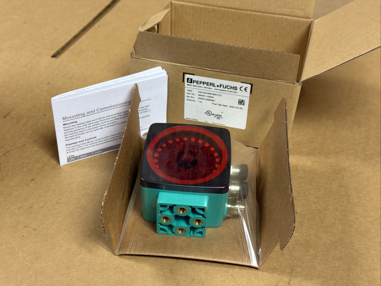 Pepperl+Fuchs PXV100-F200-B25-V1D Optical Reading Head 293431-100004 FAST SHIP