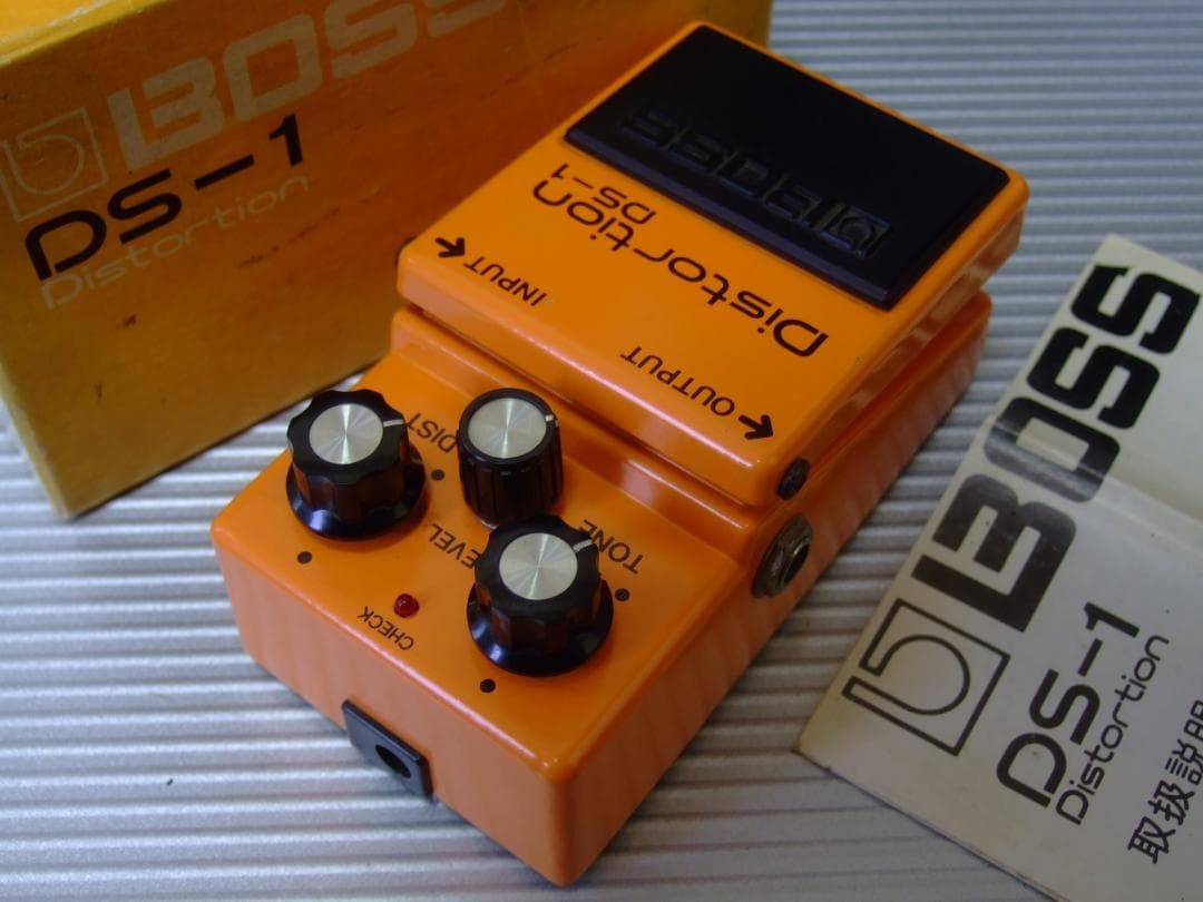 BOSS DS-1 Distortion 1979 TA7136P Early Model Made in Japan