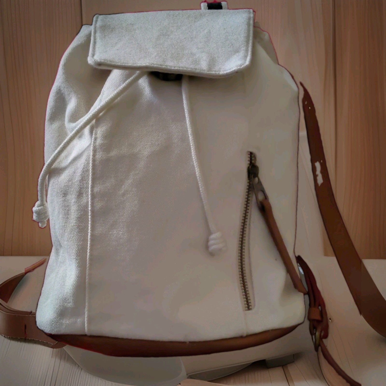 Universal Thread White Canvas Drawstring Backpack Faux Leather Straps Zip Pocket