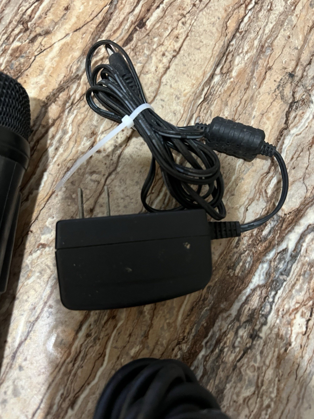 Magic Sing ET9K Microphone w/ Power Cord