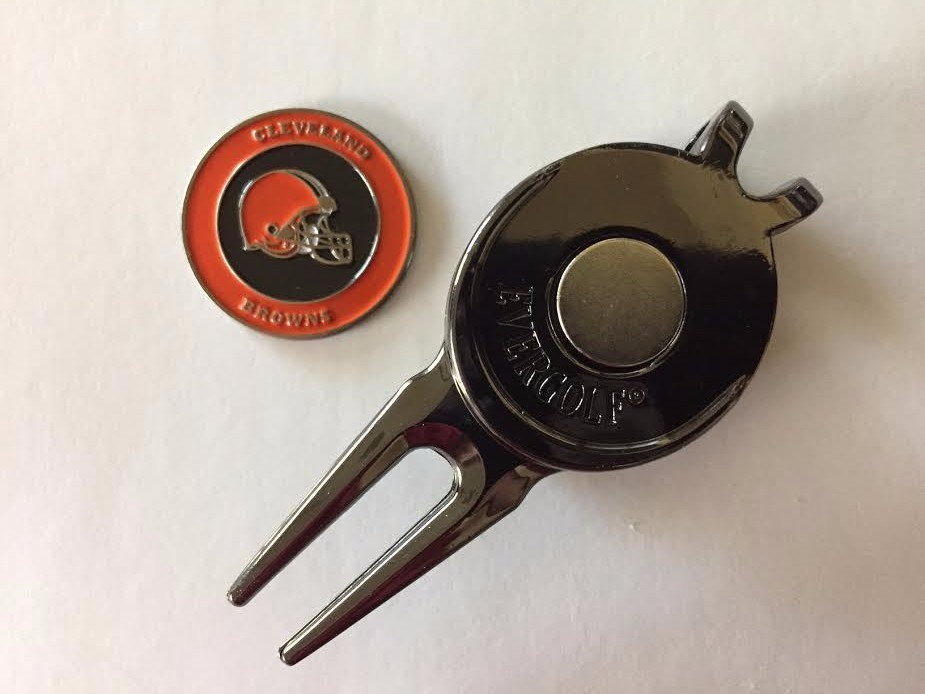 NFL Cleveland Browns Golf Ball Marker and Magnetic Divot Tool