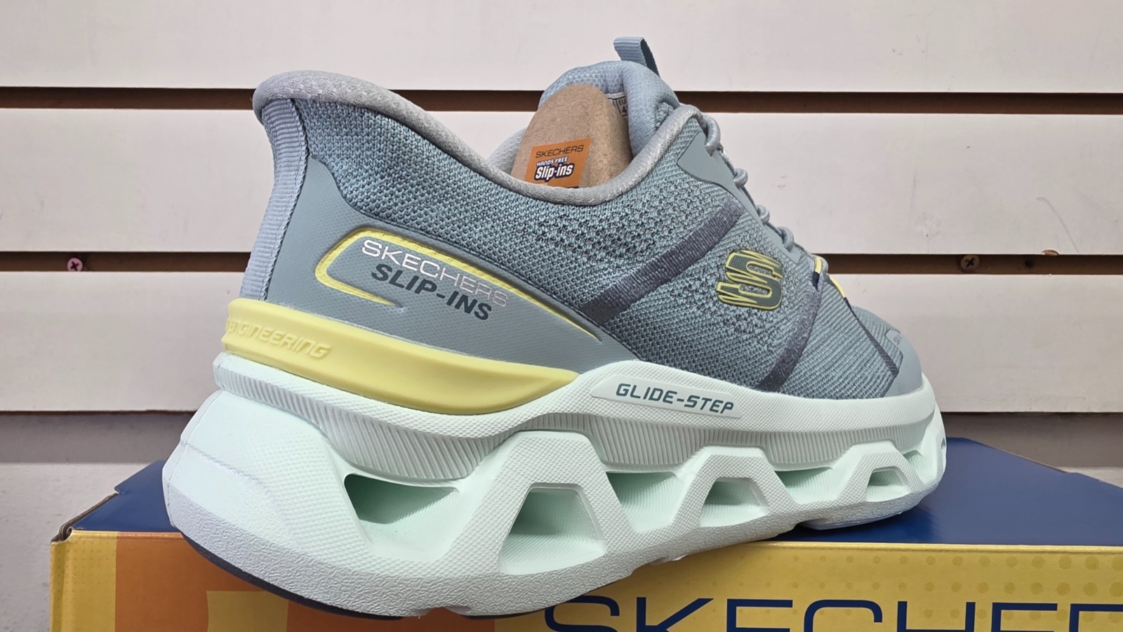 Skechers Shoes Men's Slip Ins Glide Step Sport Memory foam Comfort Altus 233023