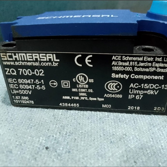 SCHMERSAL ZQ700-02 Rope Switch New
