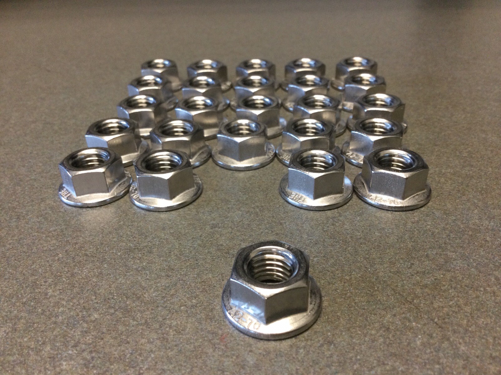 (25) M10 x 1.50 Stainless Steel Non-Serrated Flange Nuts DIN6923 Nuts M10 A2-70