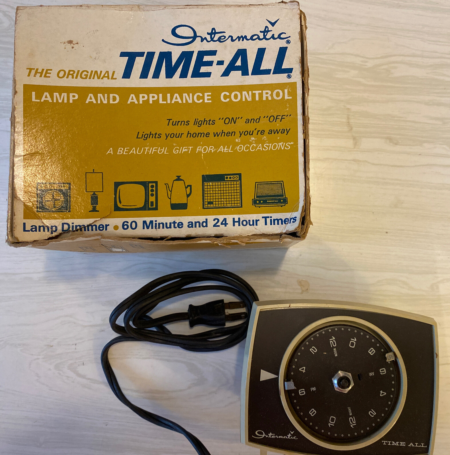Vintage Intermatic Time-All Lamp And  Appliance Control