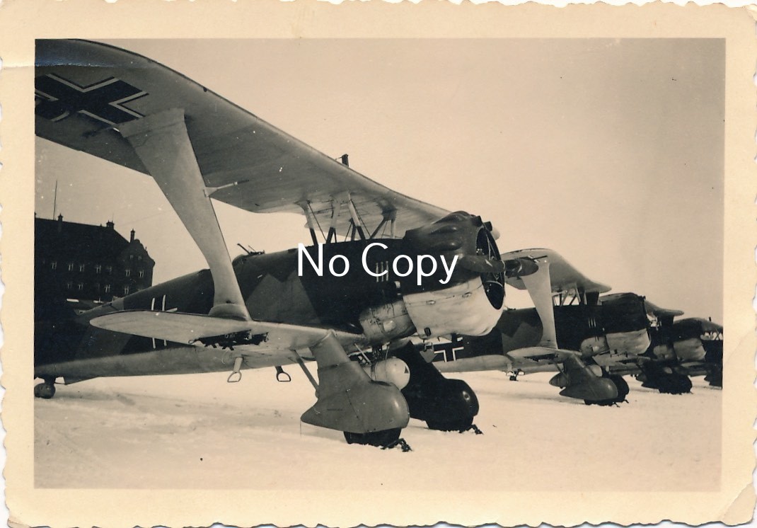 Photo: Wk II, Aircraft Season Henschel Hs 123 (X232)