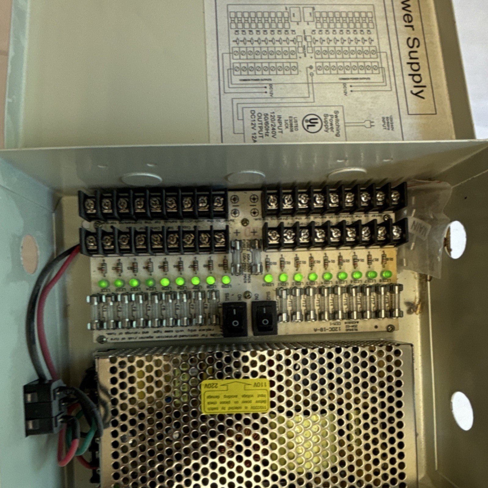 TITE E308606 18-Channel 12VDC Wired Power Distribution Box Wall Mounted