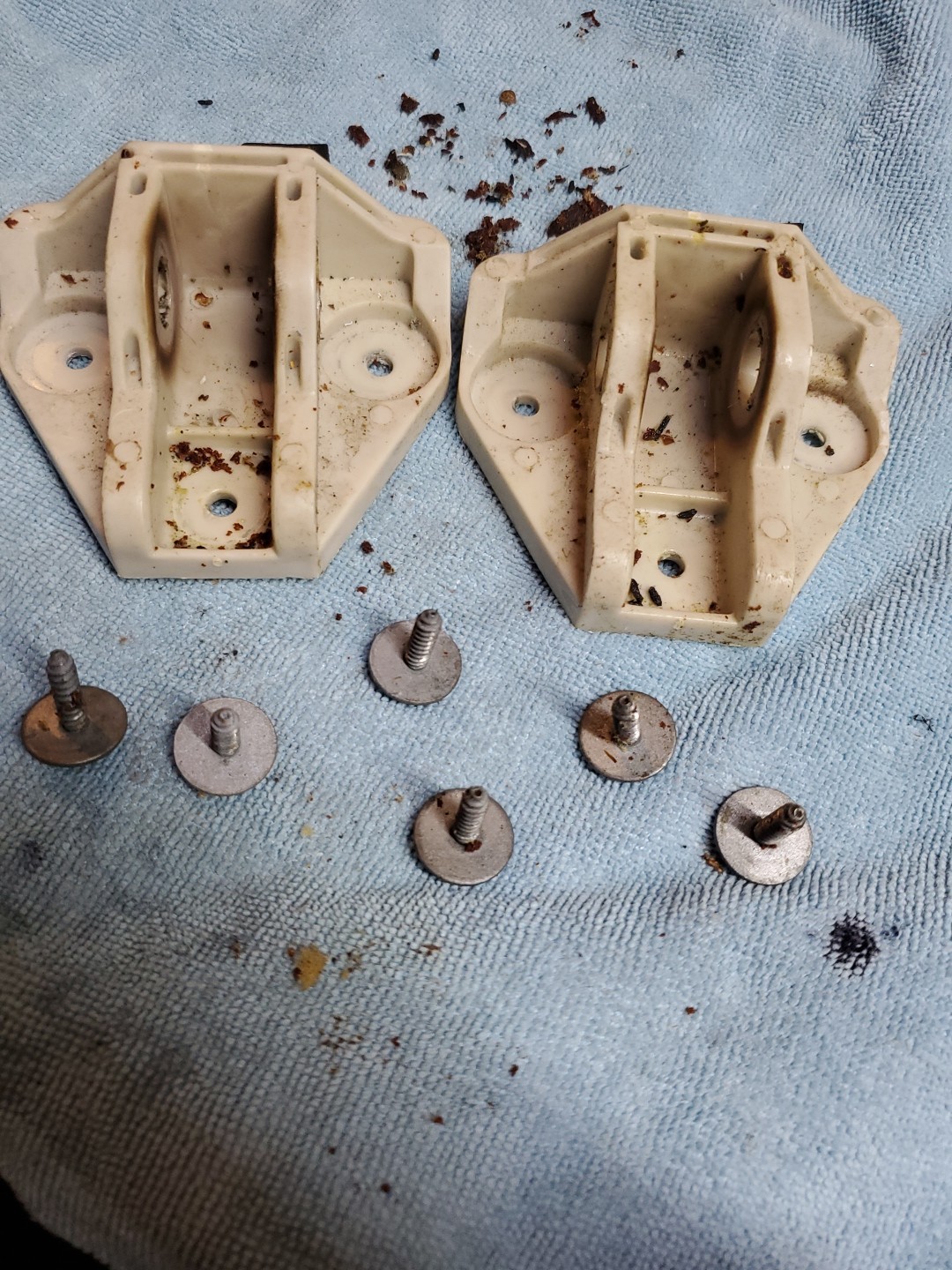 Frigidaire 131268100 Washer Shock Absorber Mounting Bracket Kit FREE SHIPPING