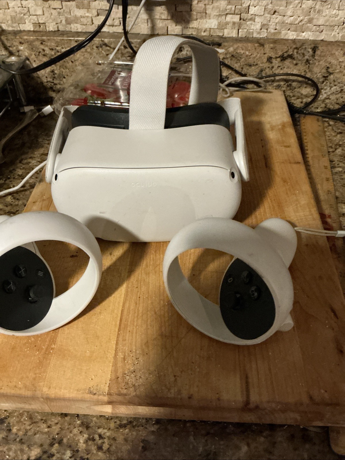 Meta quest 2 white good condition