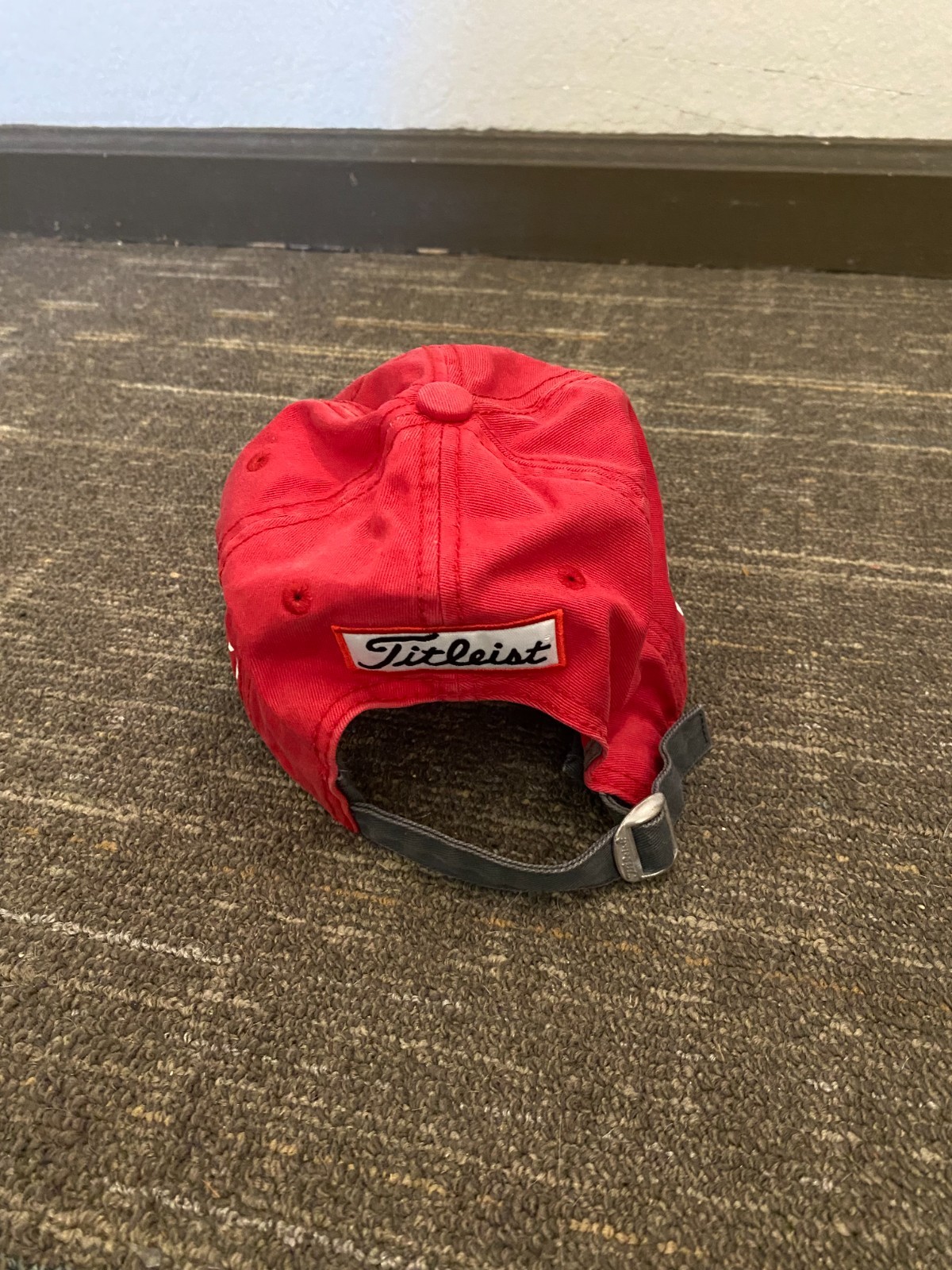 Titleist Baseball Cap Golf Hat Adjustable Strap Red With Gray Lettering