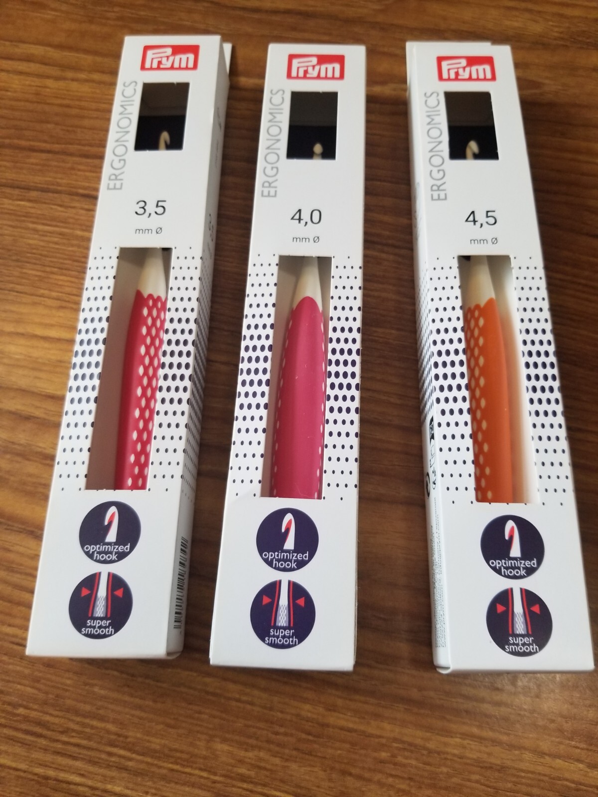 Lot of 3 Brand New Prym Crochet Hooks-NIP  3.5, 4.00, 4.5 sizes