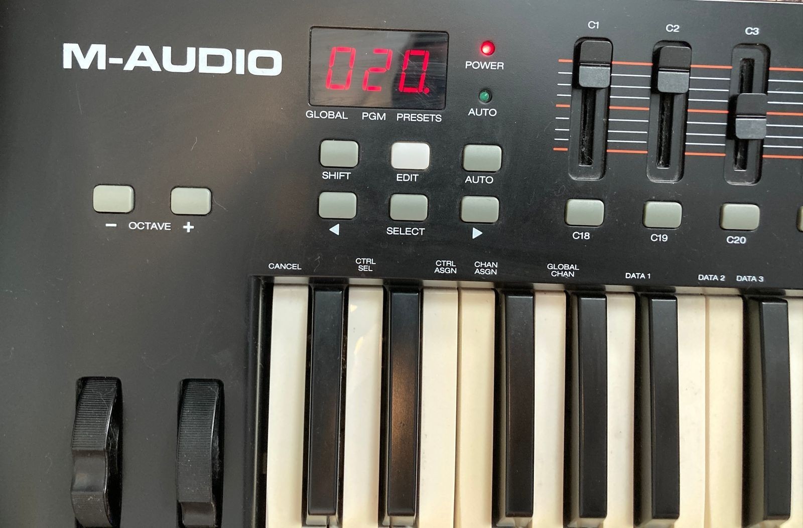 Oxygen 49 MK IV USB MIDI Keyboard Controller (mostly good condition, see desc)