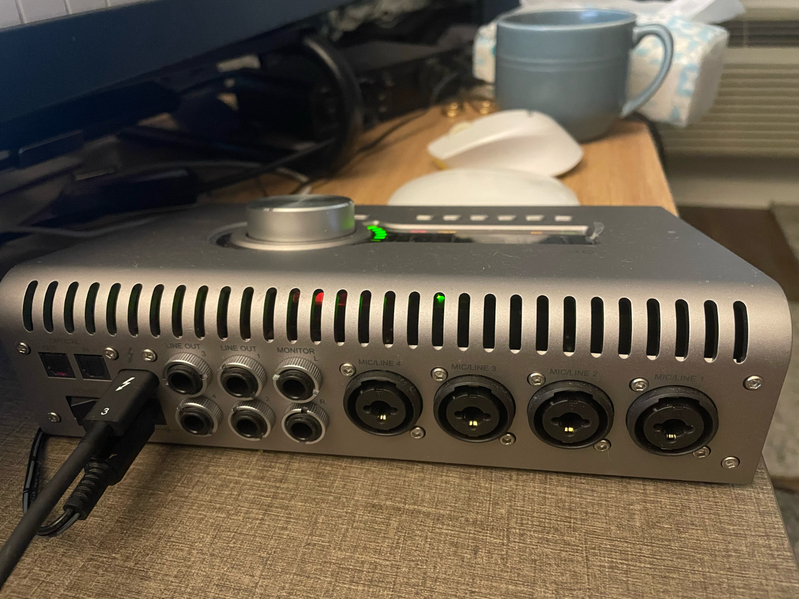 Excellent Universal Audio Apollo X4 Thunderbolt 3 Audio Interface