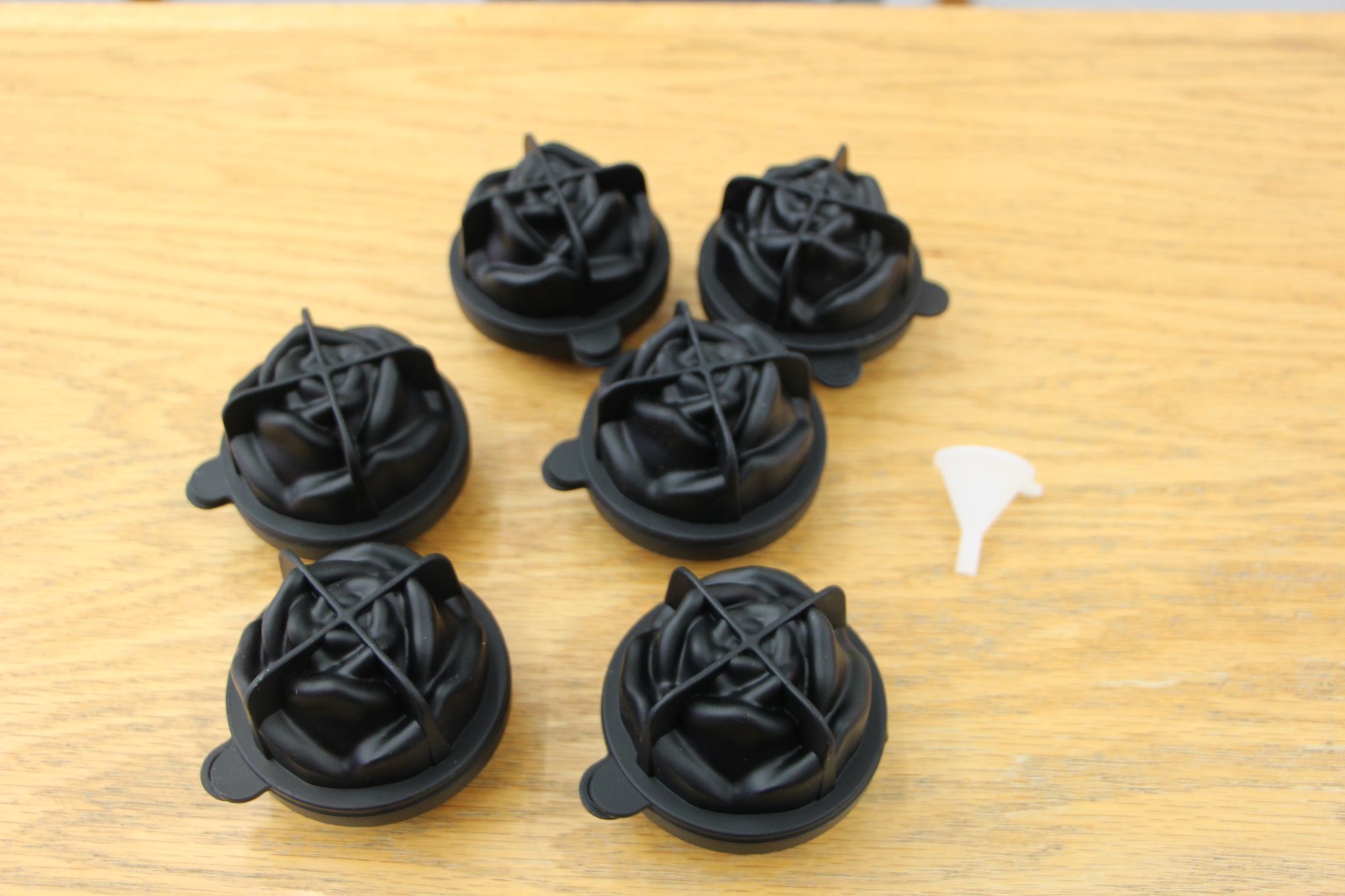 NEW Four Roses Bourbon Rose Shaped Ice Molds Set of 6 Silicone Ice Cube Molds