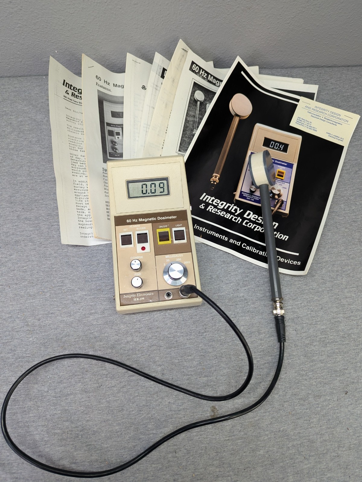 Integrity Electronics IER-109 Commercial 60 Hz Magnetic Dosimeter - Working