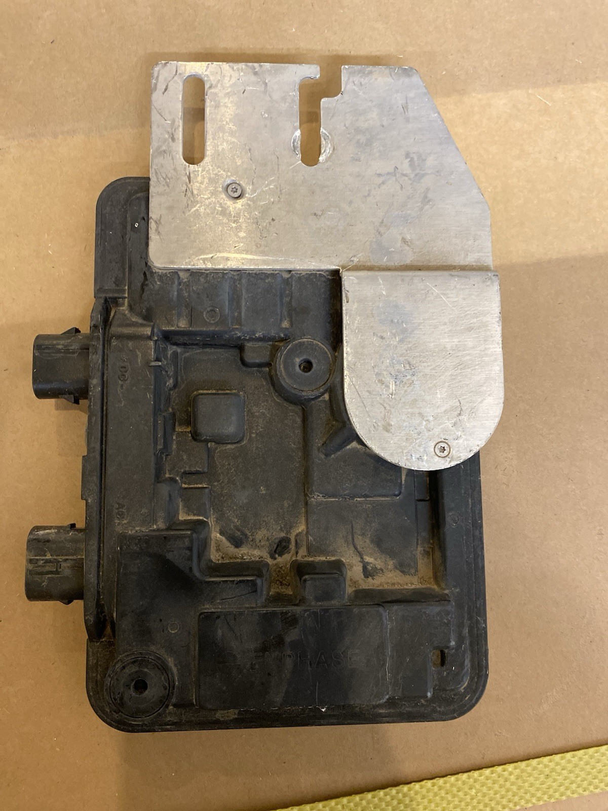 Enphase IQ6 Microinverter – Used (DC Adapter not included)