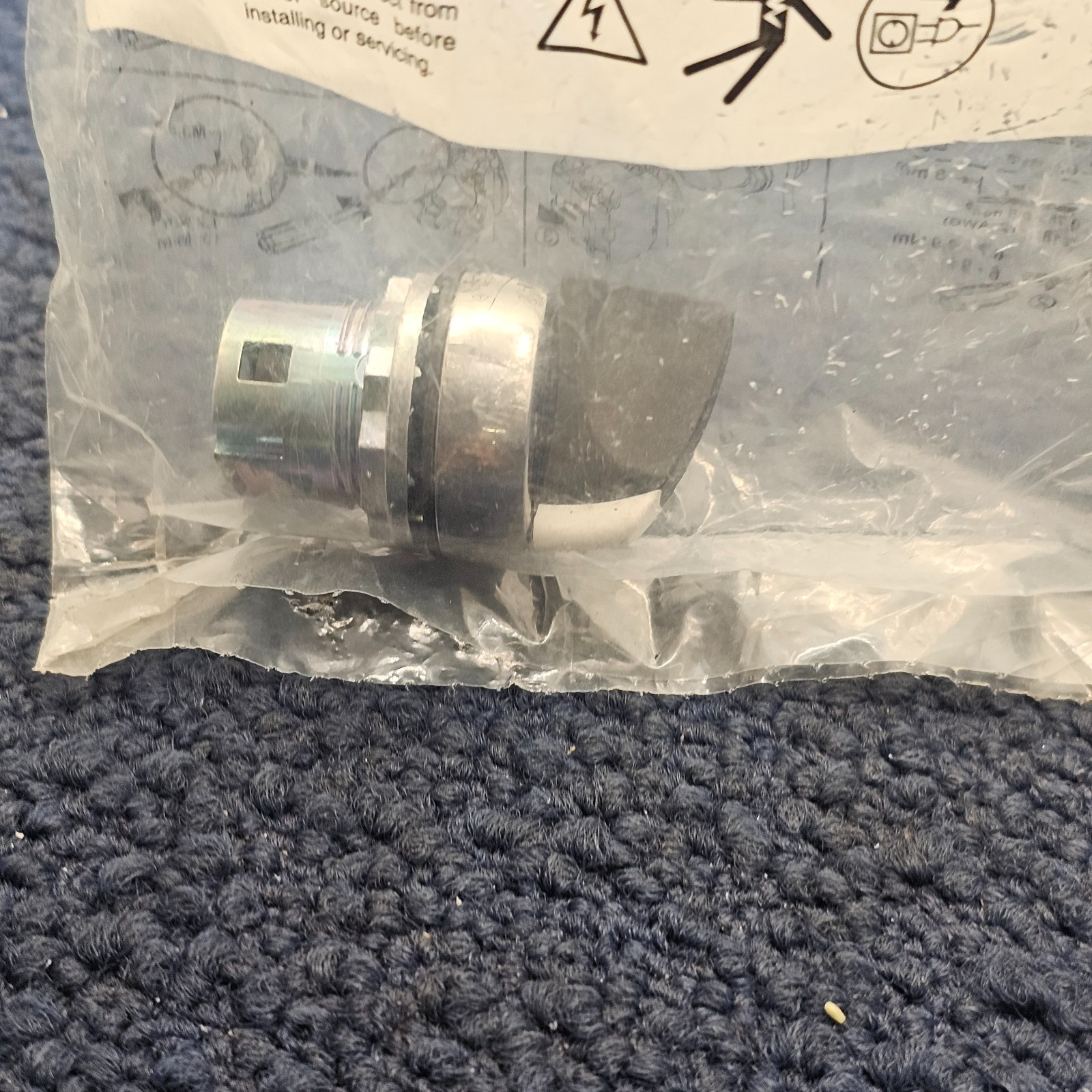 SPRECHER+SCHUH D7M-SM32: MAINTAINED SELECTOR SWITCH